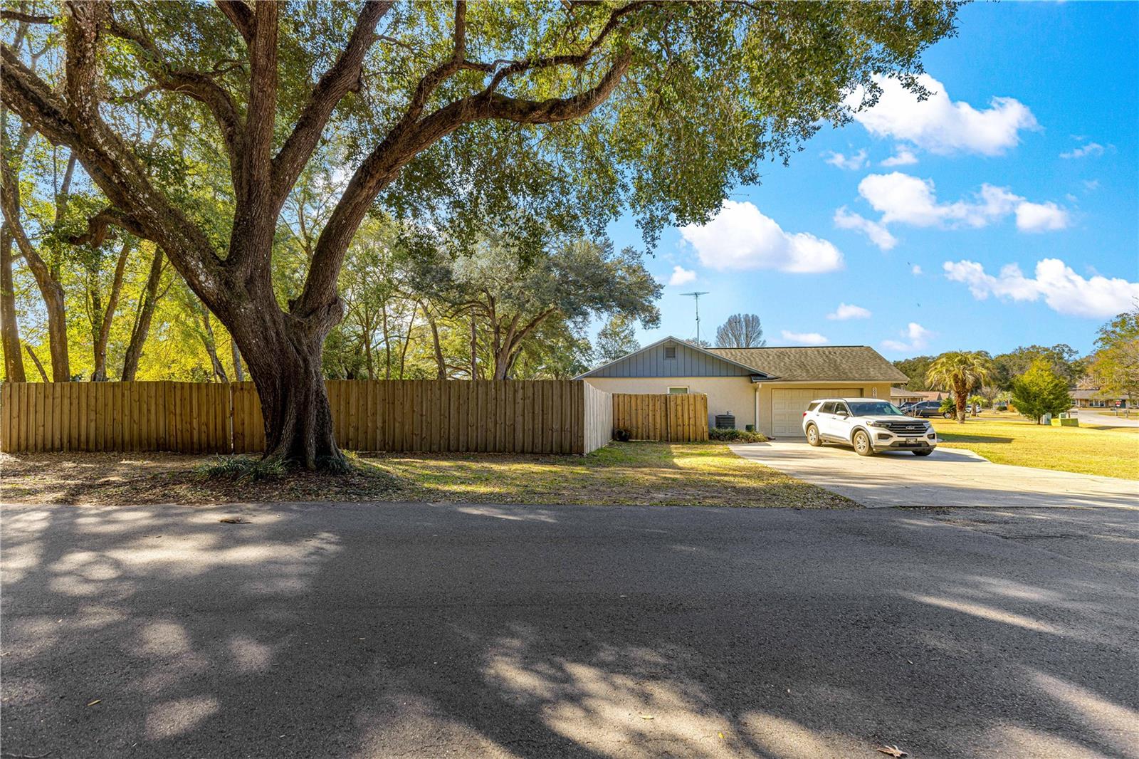 5070 4th Street, FL