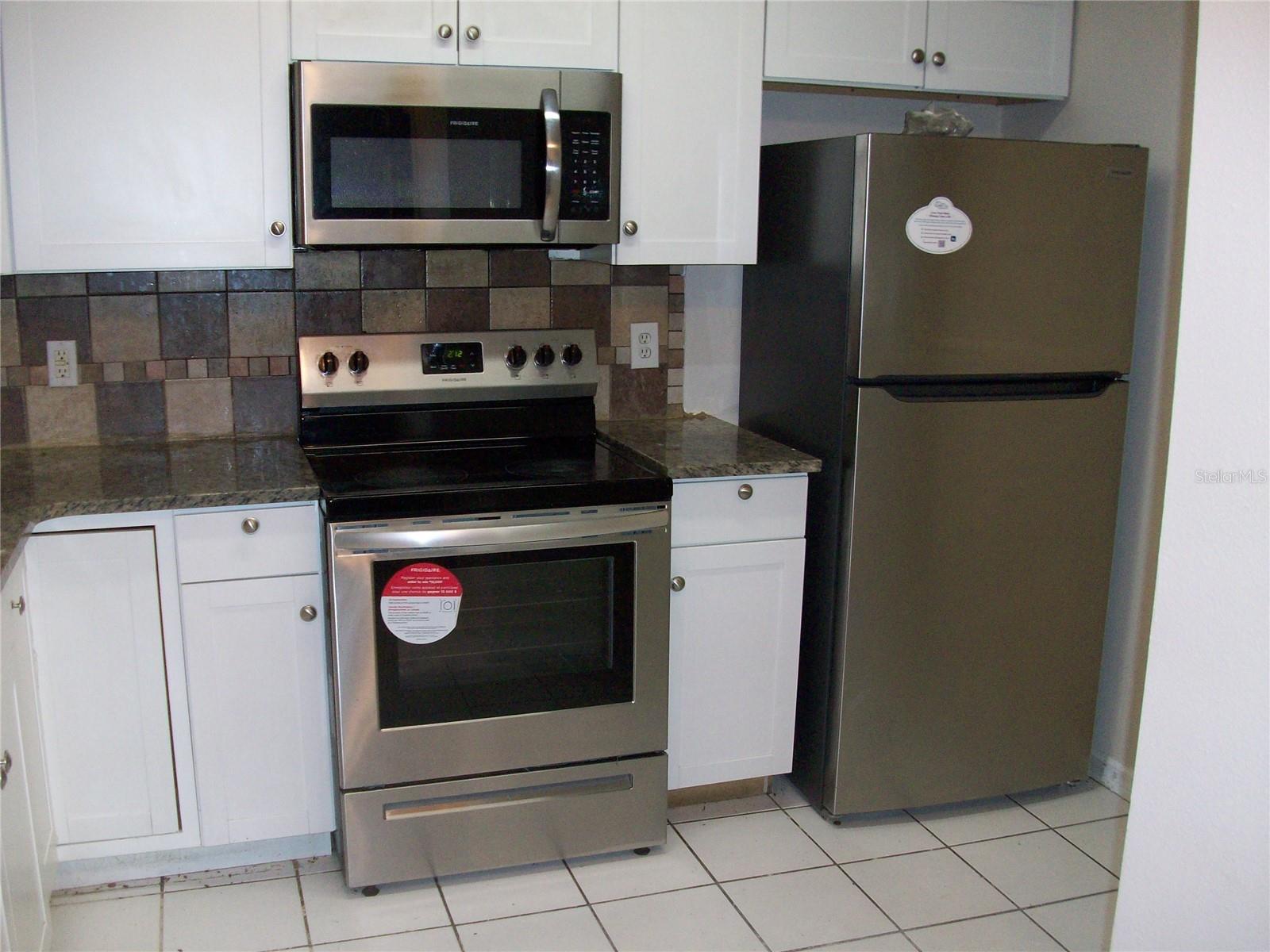 495 Las Cortes Lane, FL