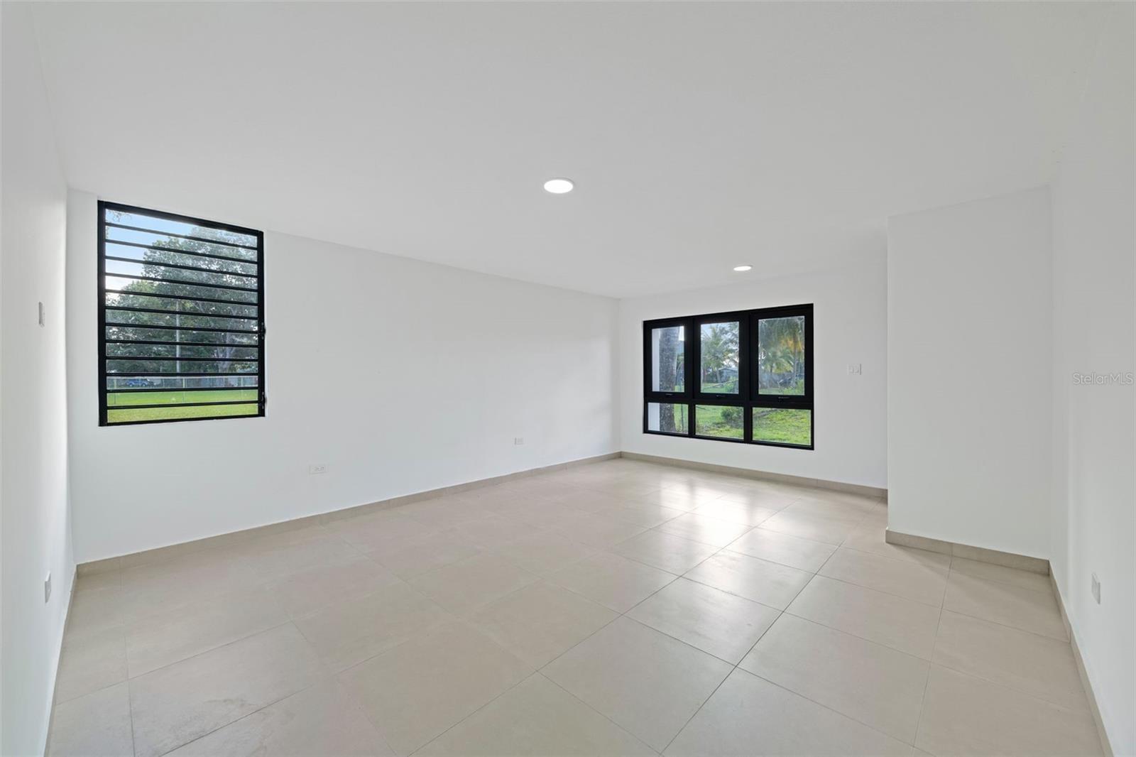 Ramon Marin St. Levittown Lakes, PR