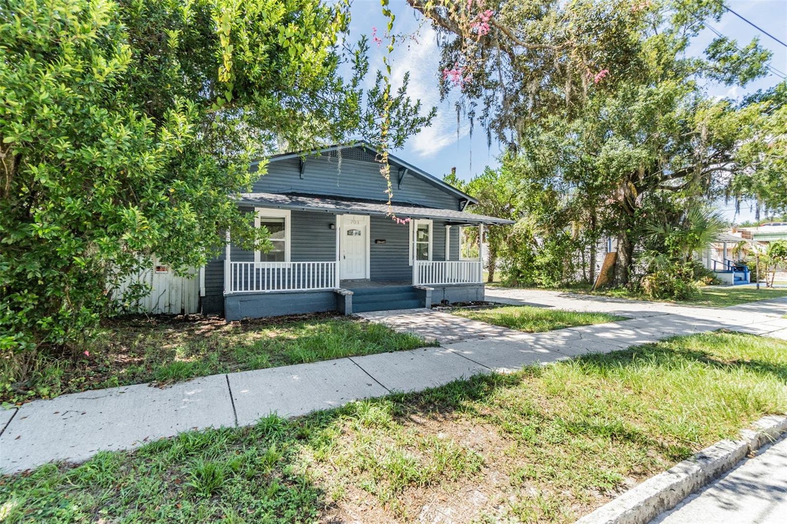 703 Lake Avenue, FL