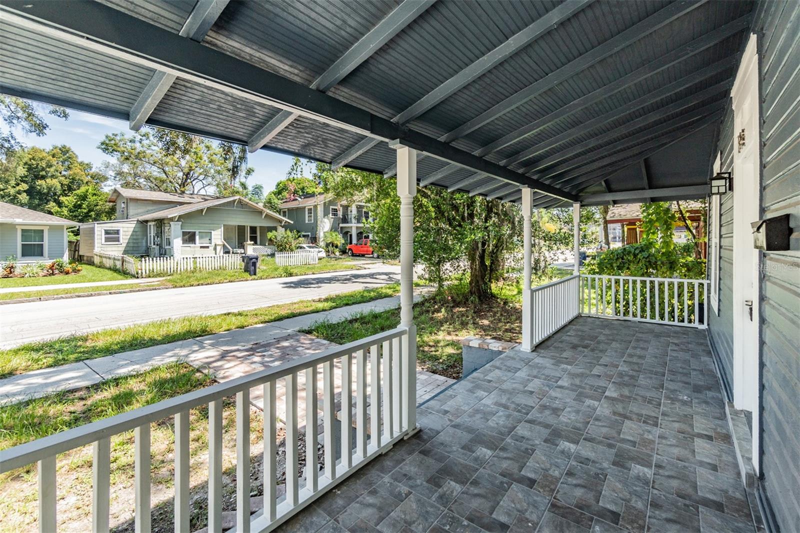 703 Lake Avenue, FL