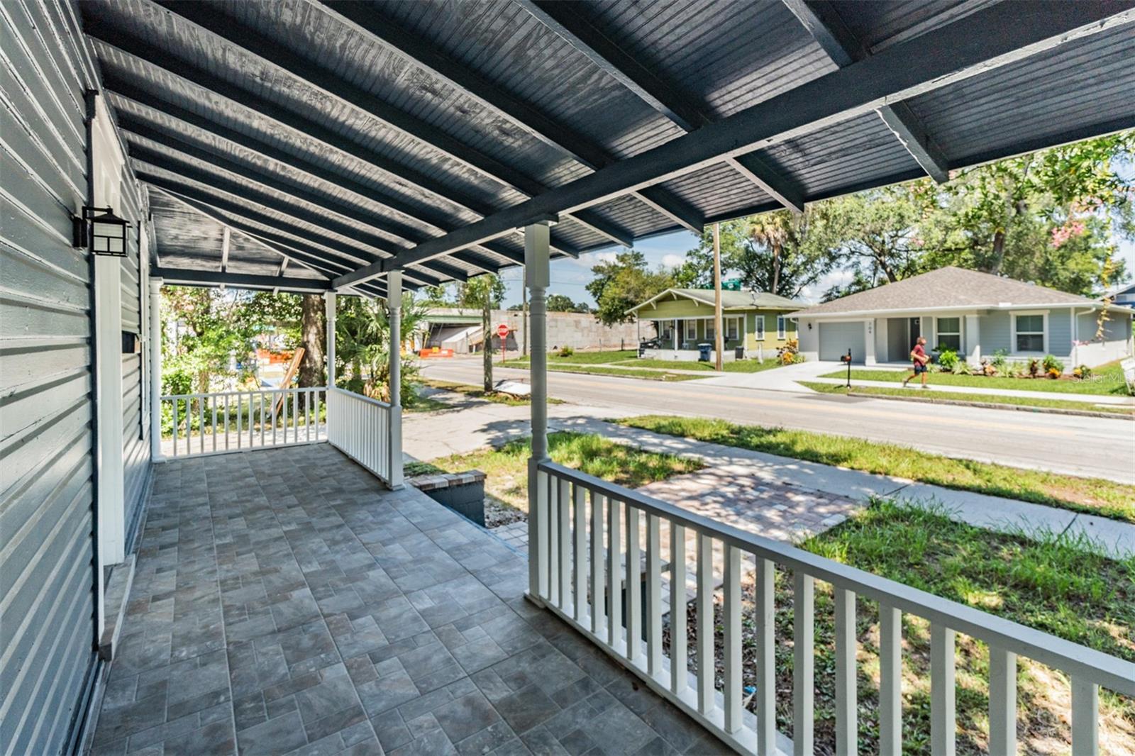 703 Lake Avenue, FL