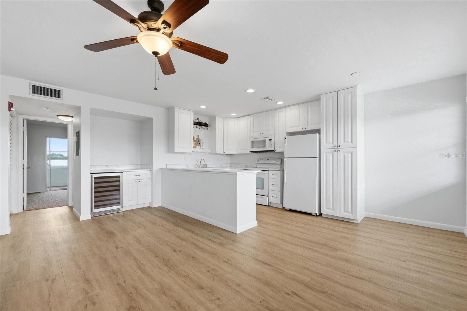 1001 77th Avenue, FL