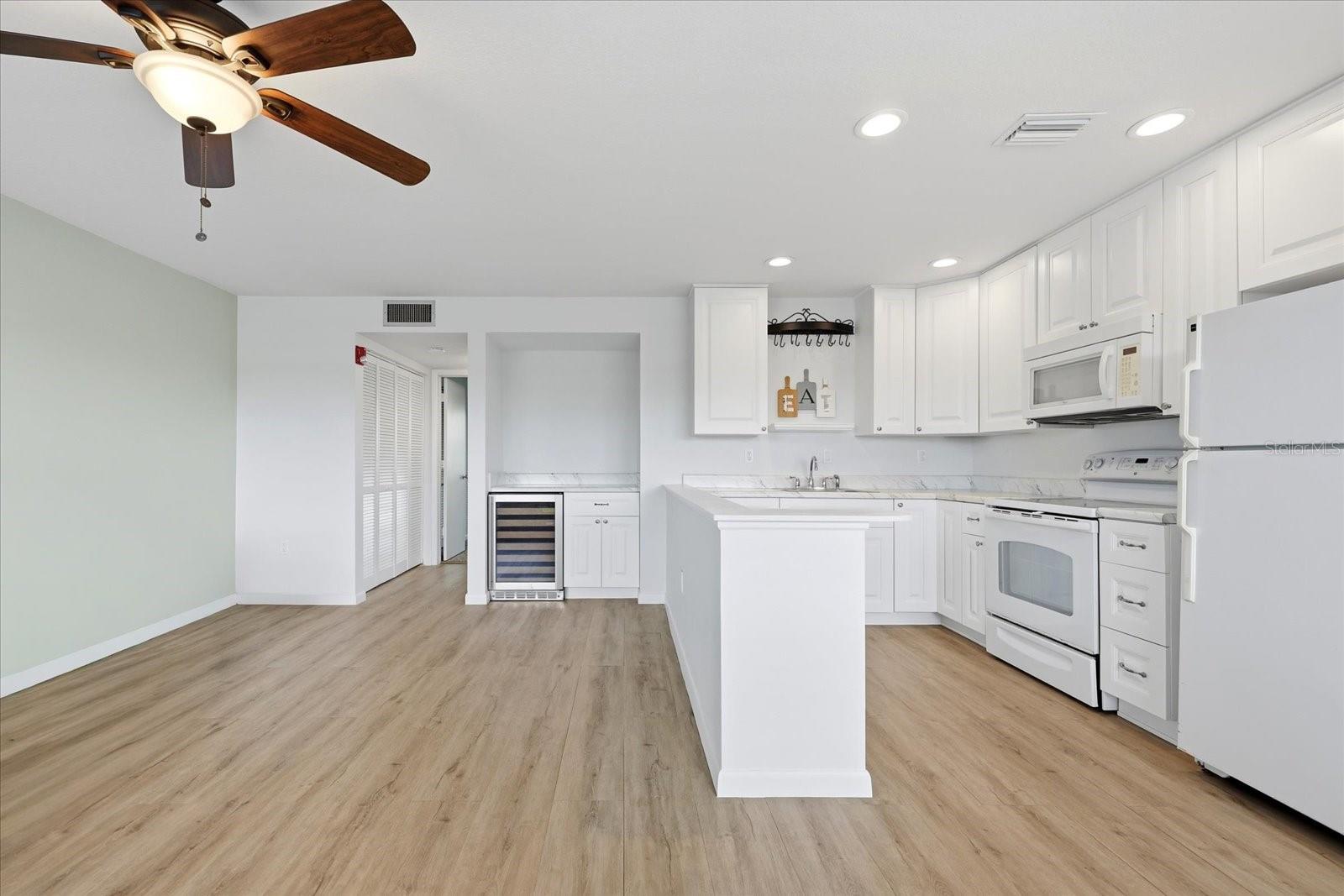 1001 77th Avenue, FL