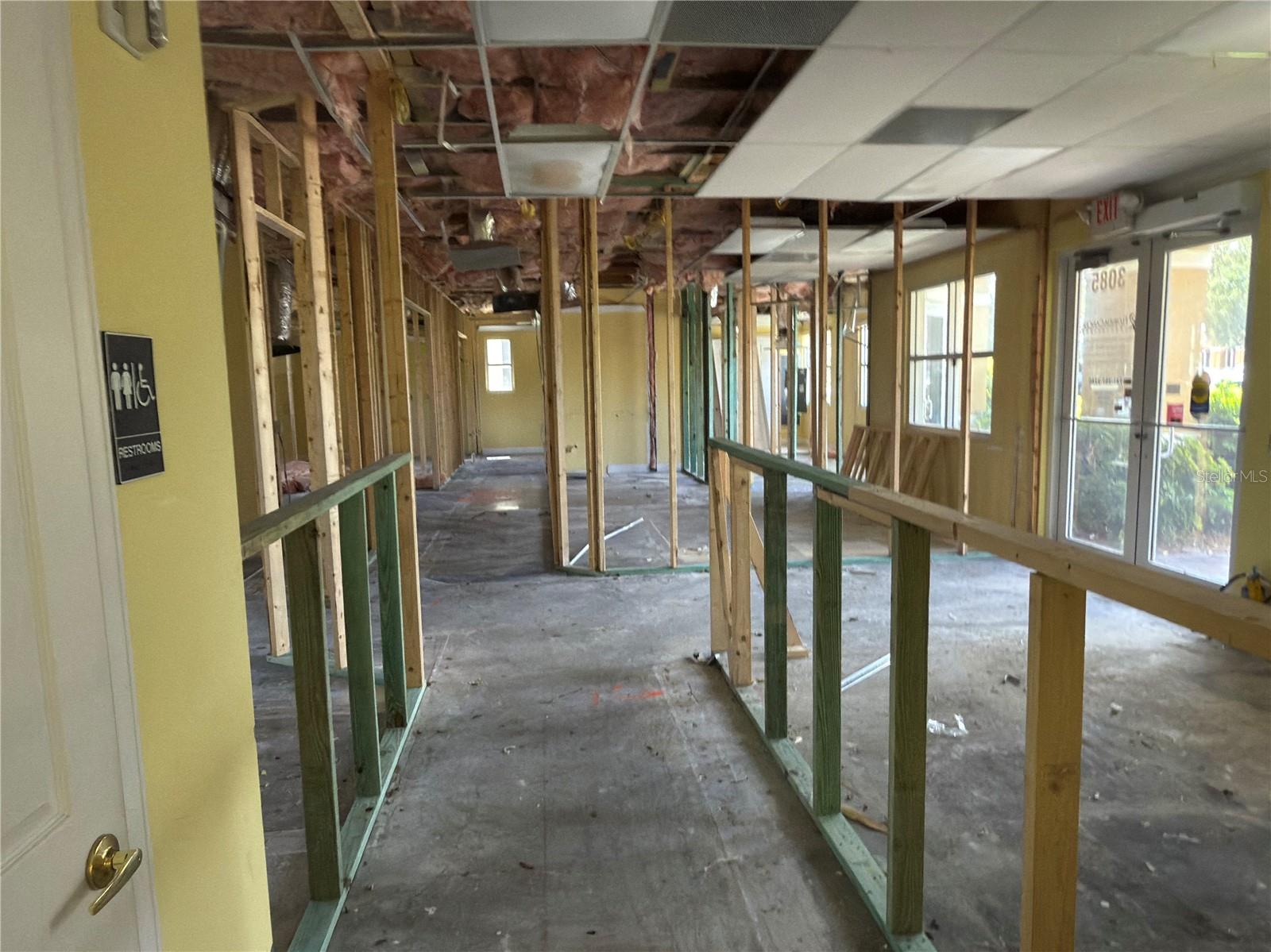 3075 Bobcat Village Center Road, FL