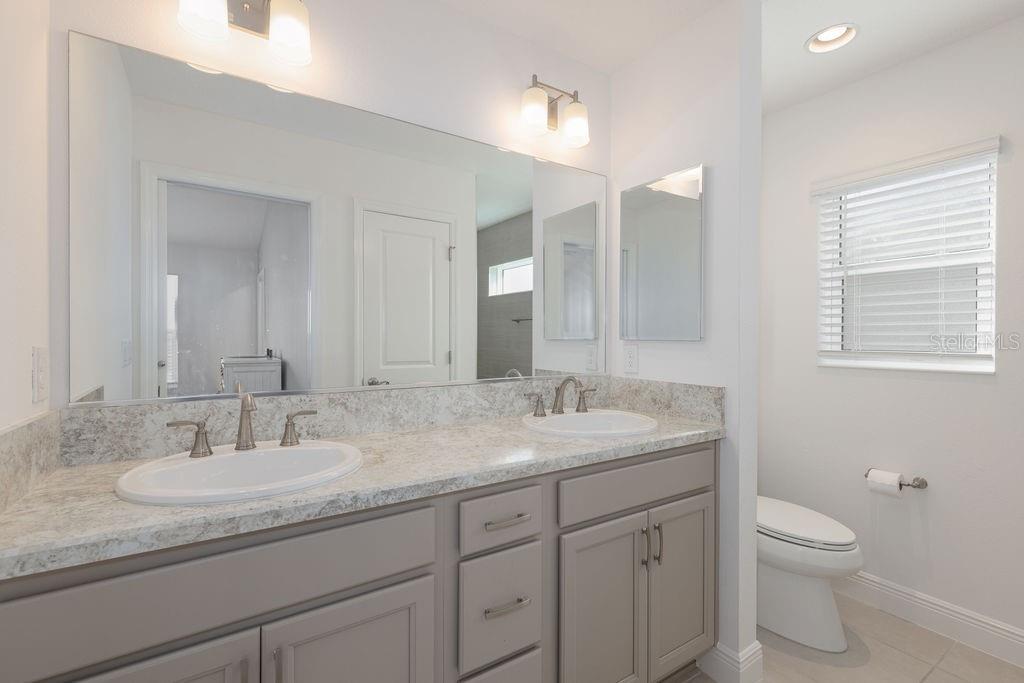 2454 Youngmann Loop, FL