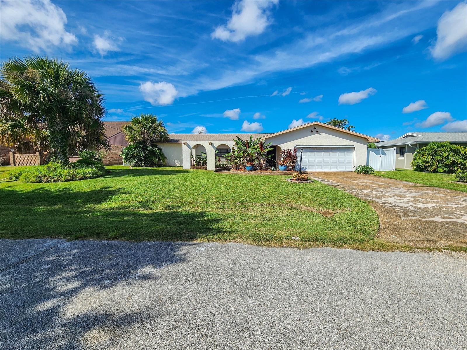24 Claridge Court, FL