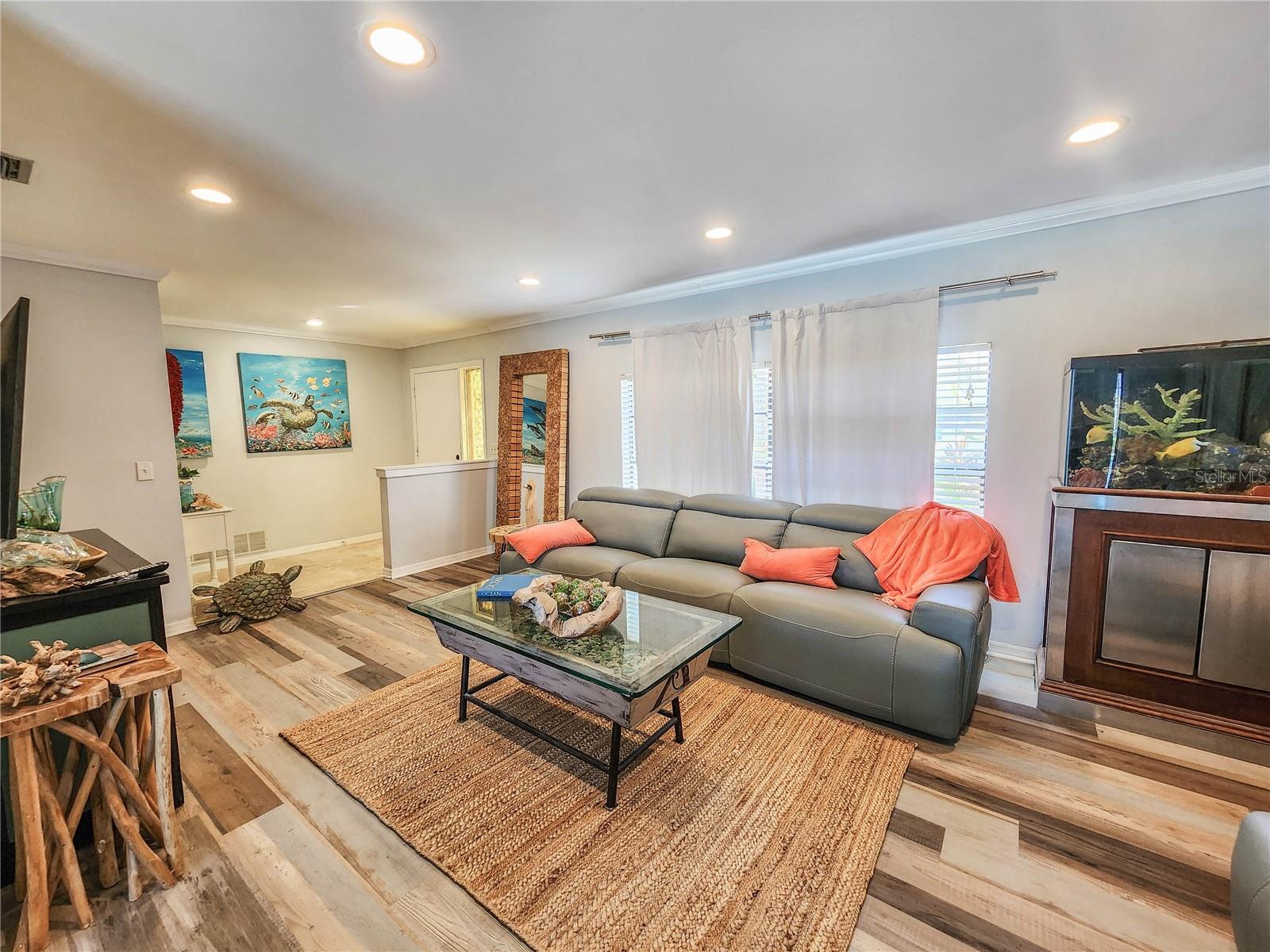24 Claridge Court, FL