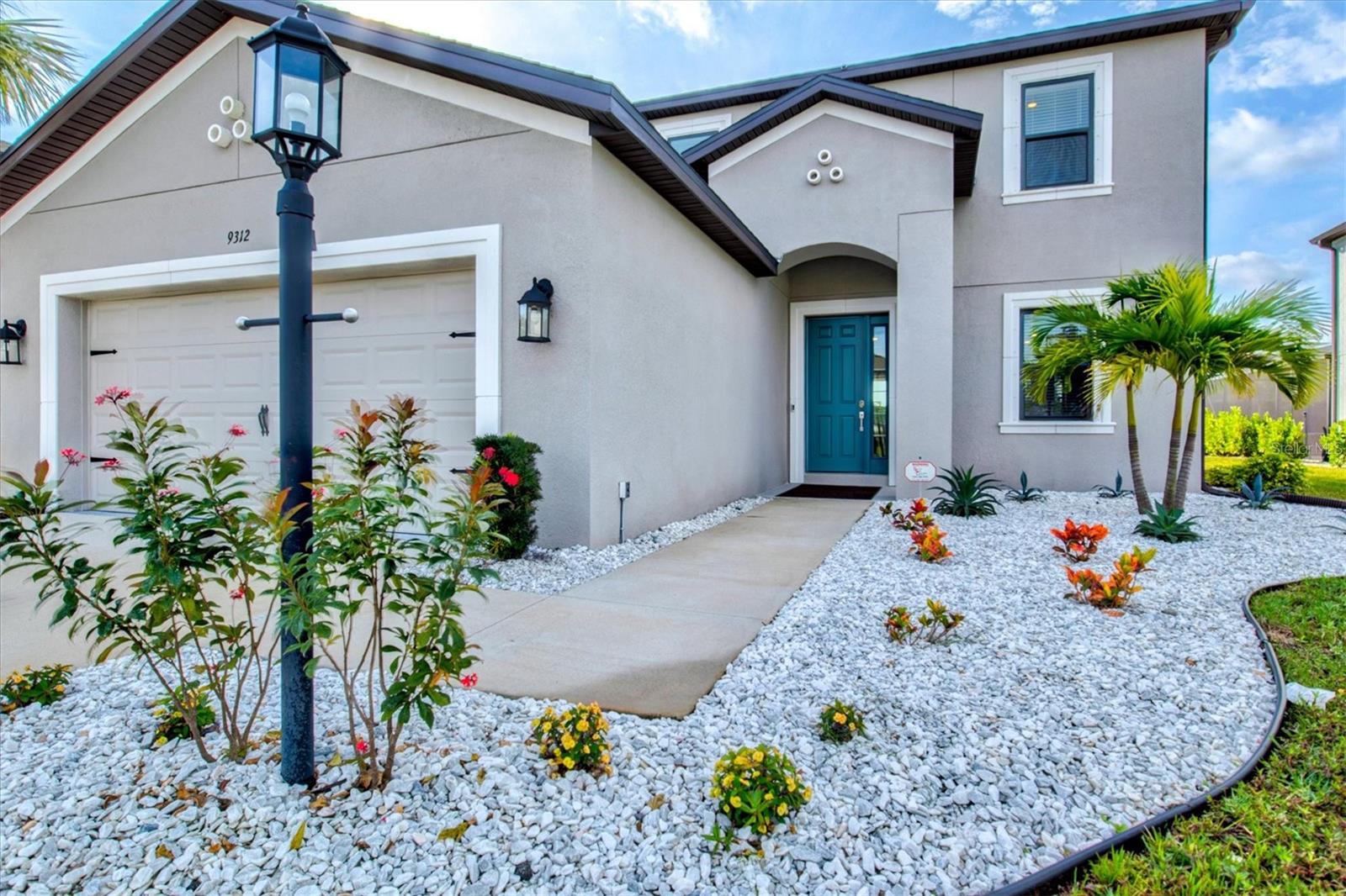 9312 Tequila Sunrise Drive, FL