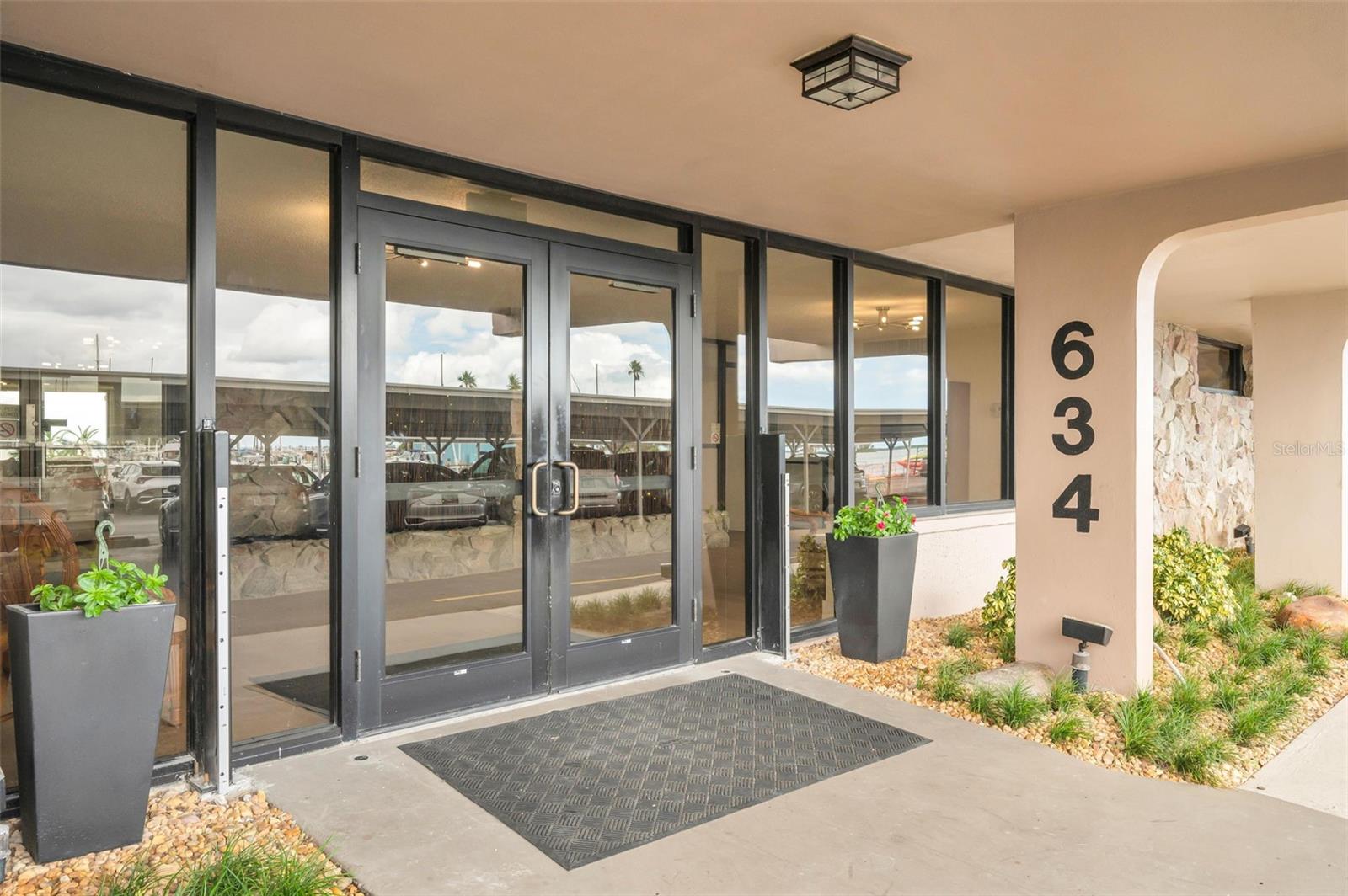 634 Edgewater Drive, FL