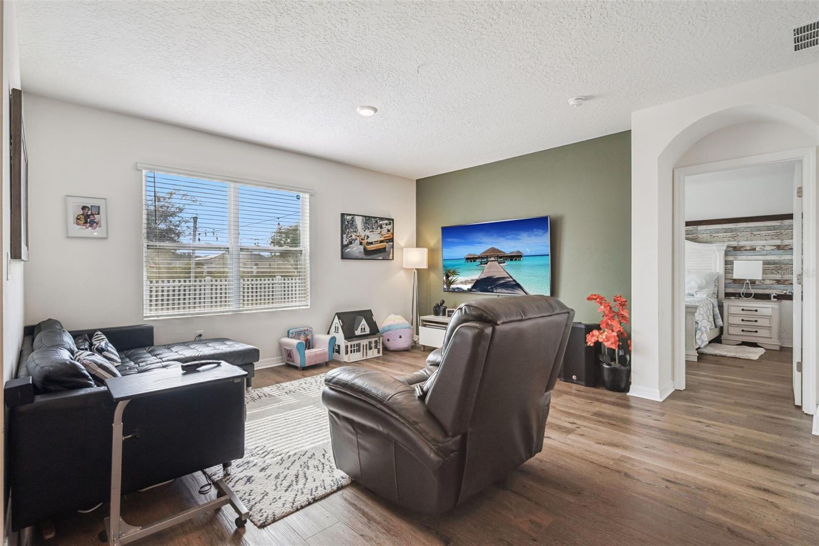 1073 Preserve Drive, FL