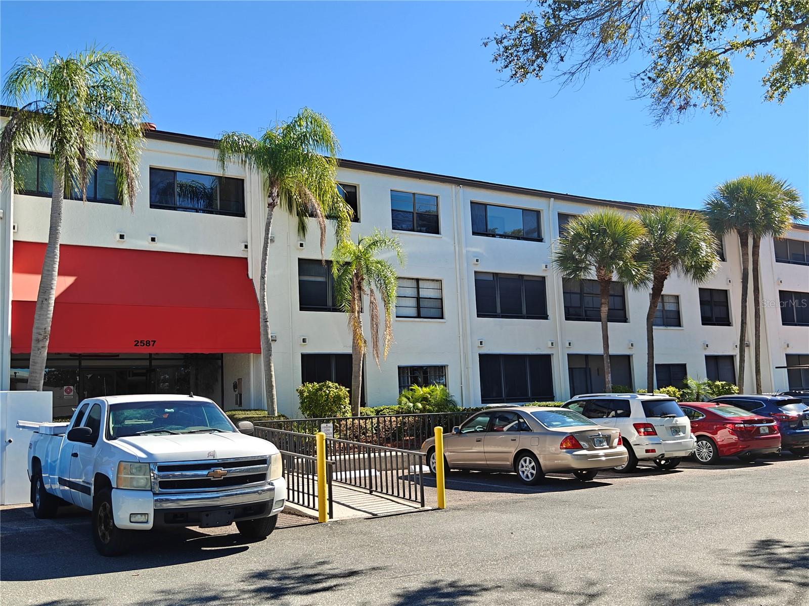 2587 Countryside Boulevard, FL