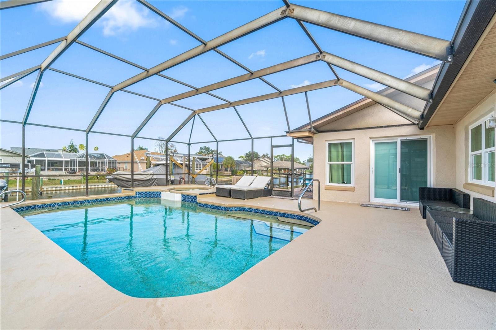 5 Cheyenne Court, FL