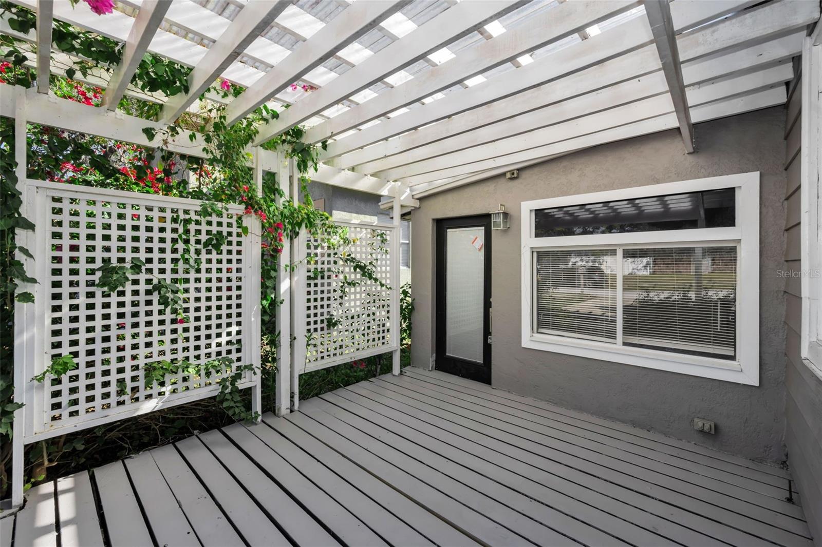 1122 Oakwood Street, FL