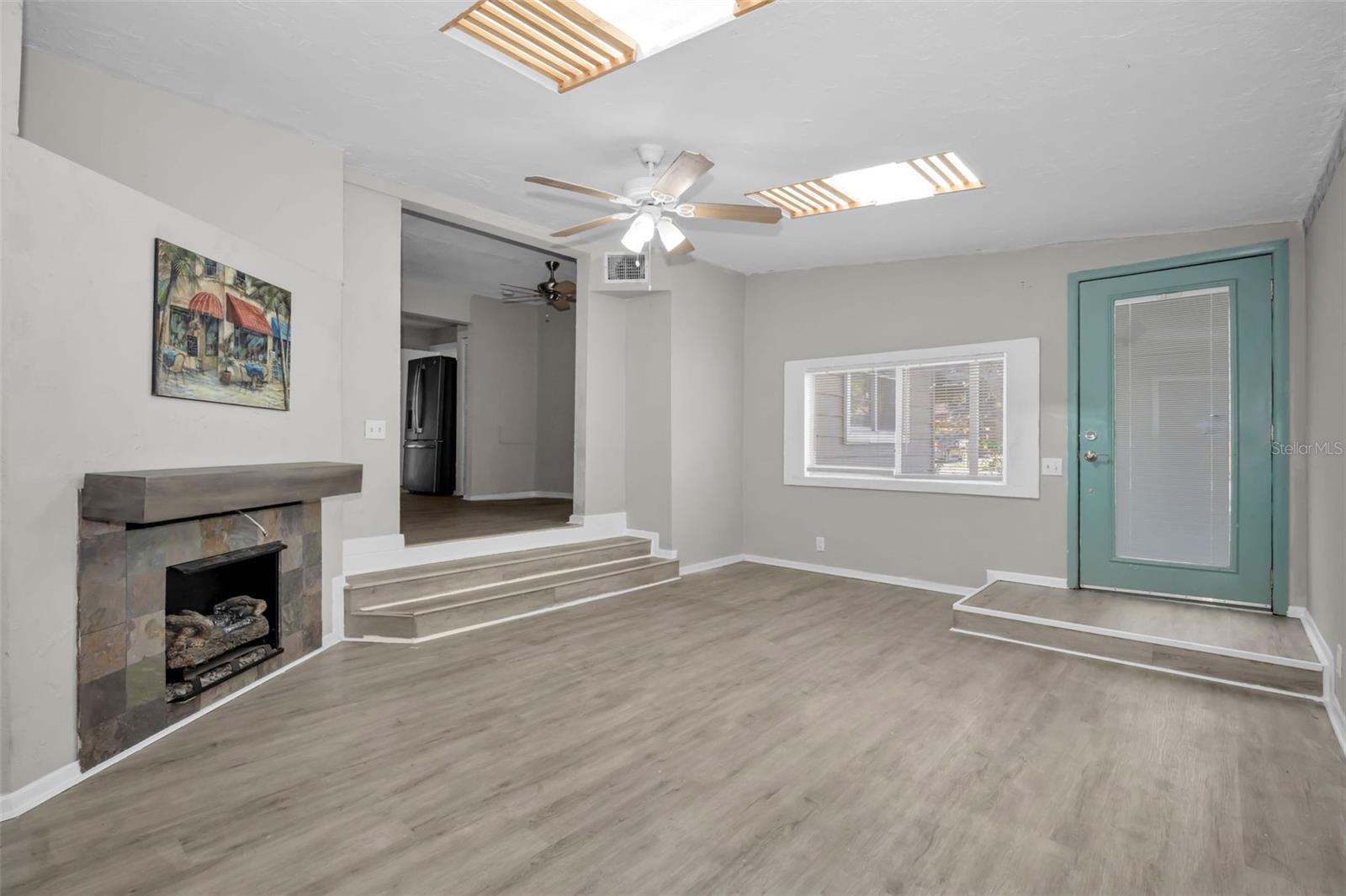 1122 Oakwood Street, FL