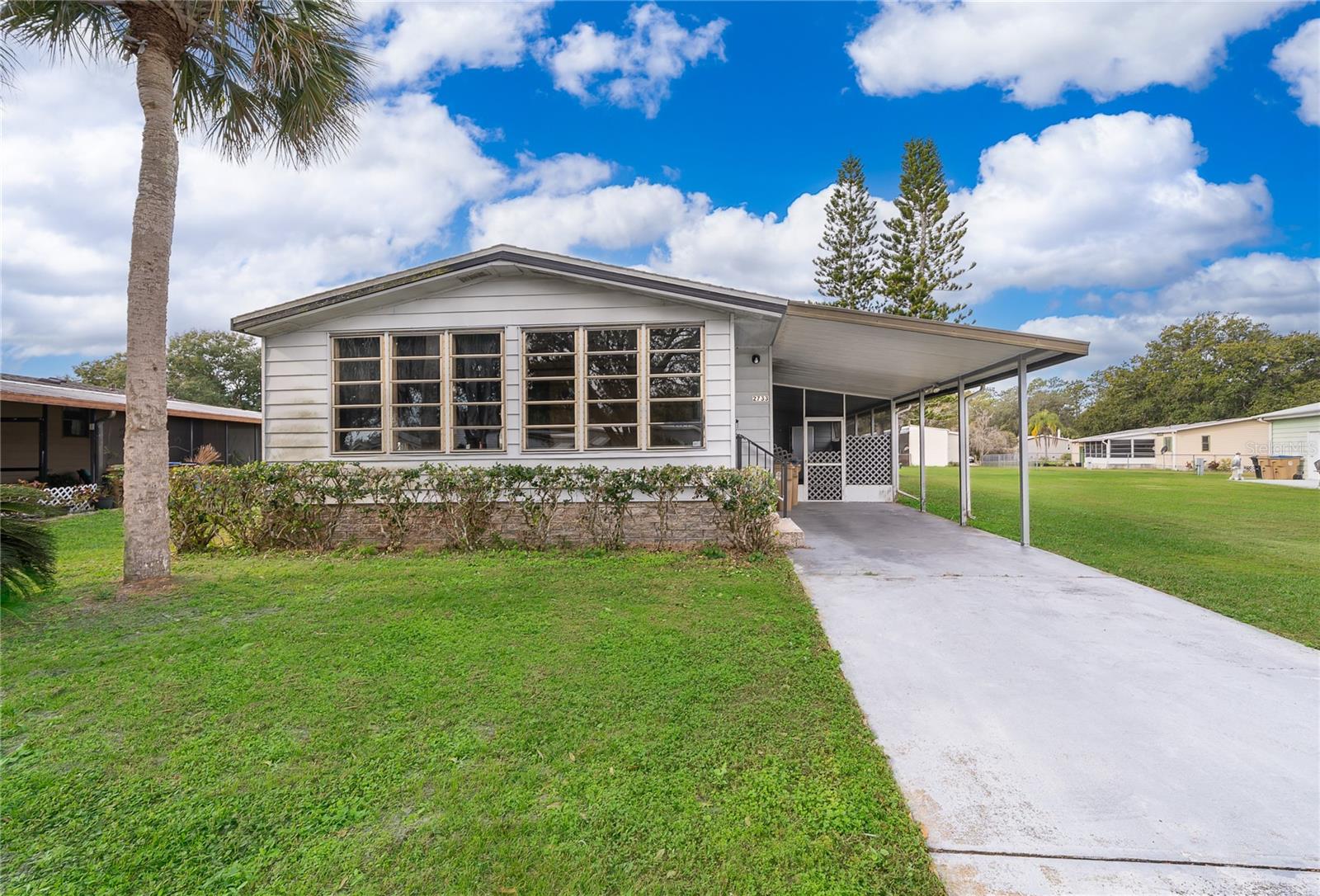 2733 Cranmoor Drive, FL