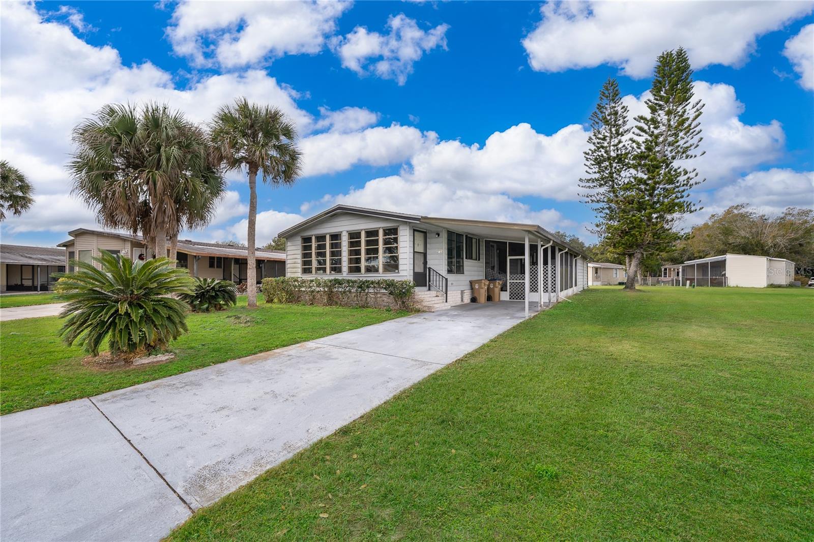 2733 Cranmoor Drive, FL