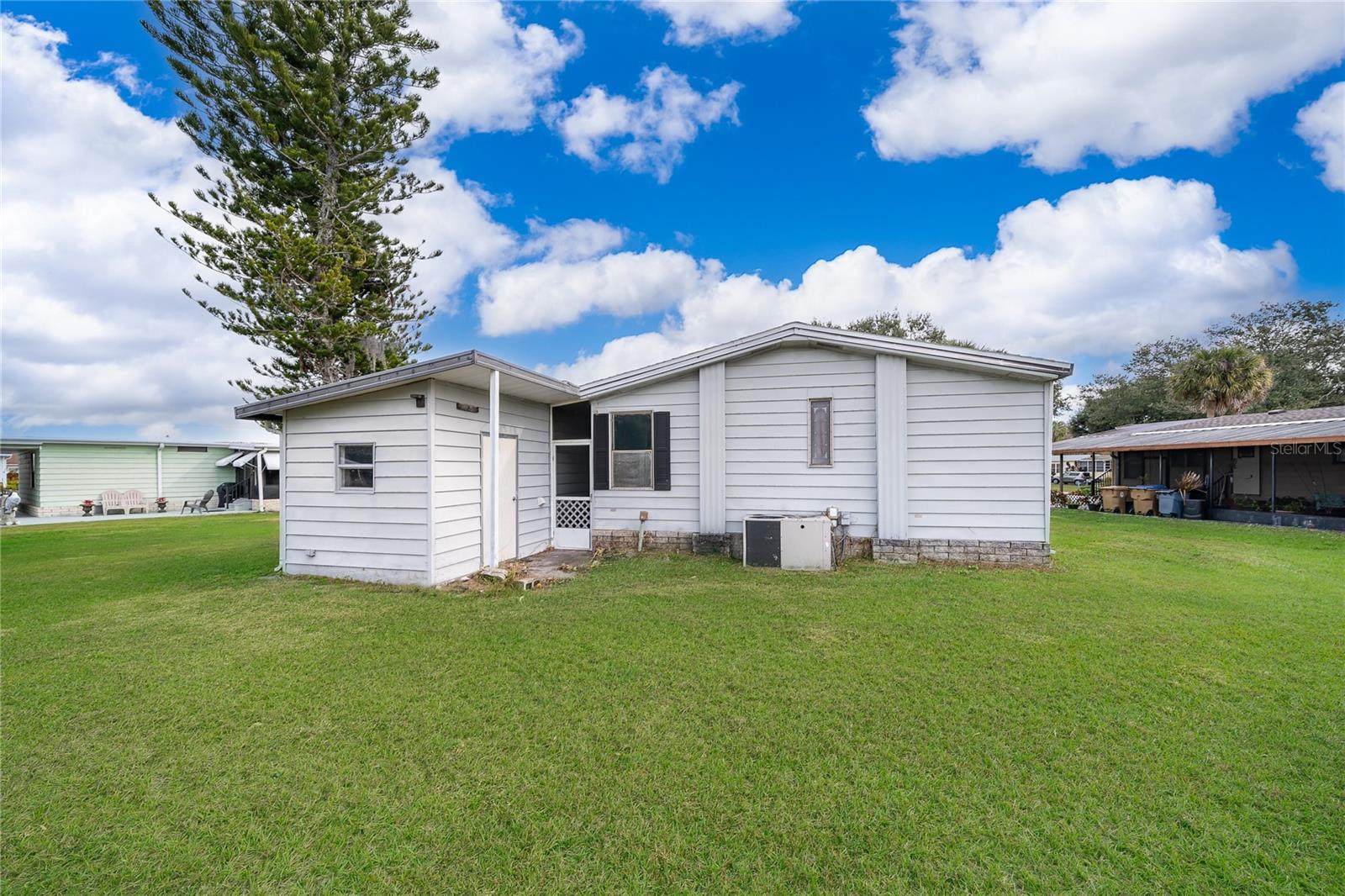 2733 Cranmoor Drive, FL
