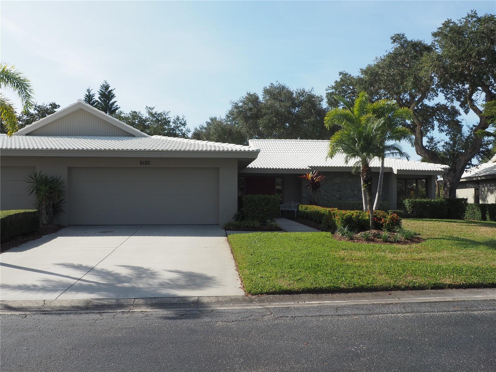6120 Wilshire Circle, FL