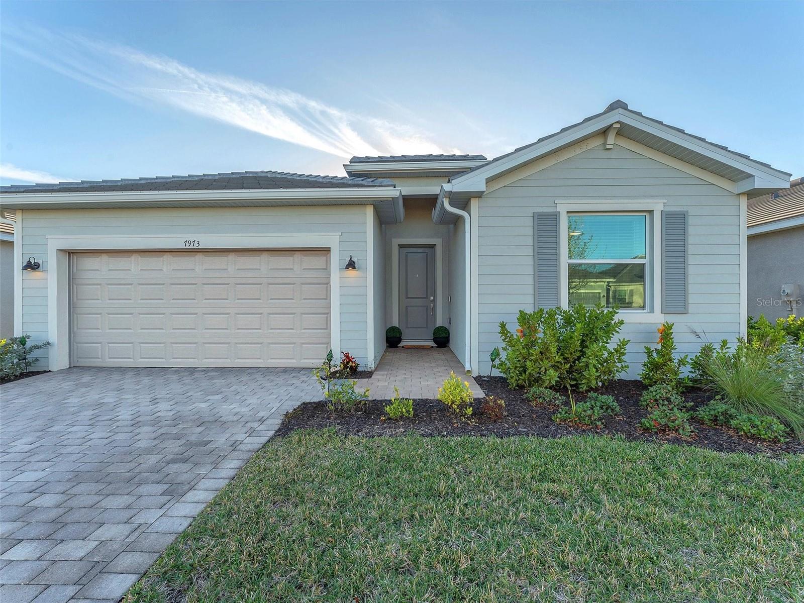 7973 Lakes Edge Lane, FL