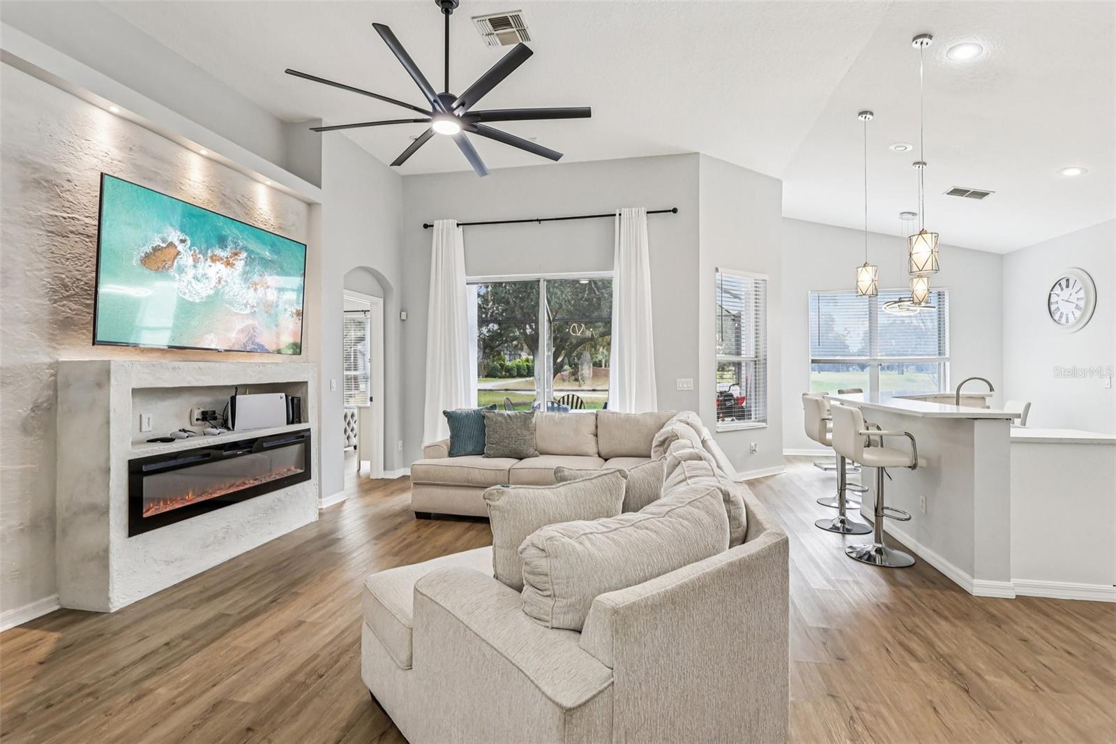 221 Westmoreland Circle, FL
