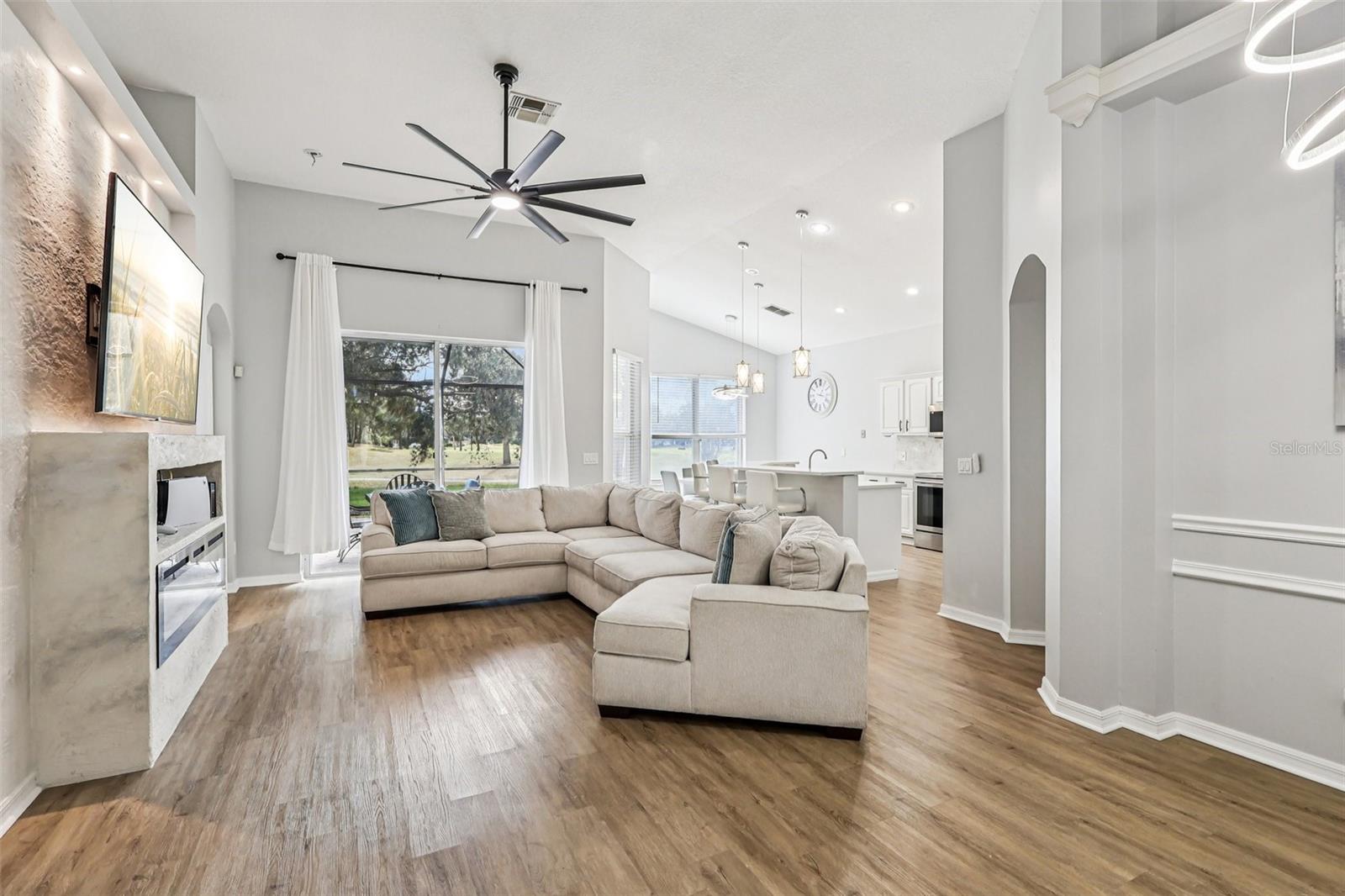 221 Westmoreland Circle, FL