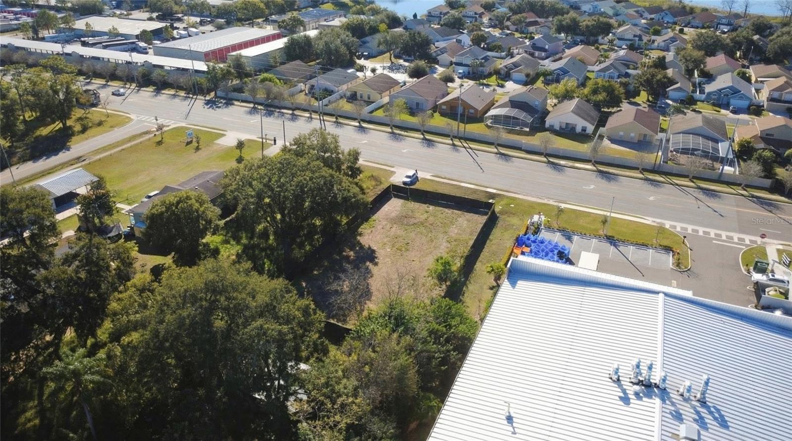 303 Lancaster, FL