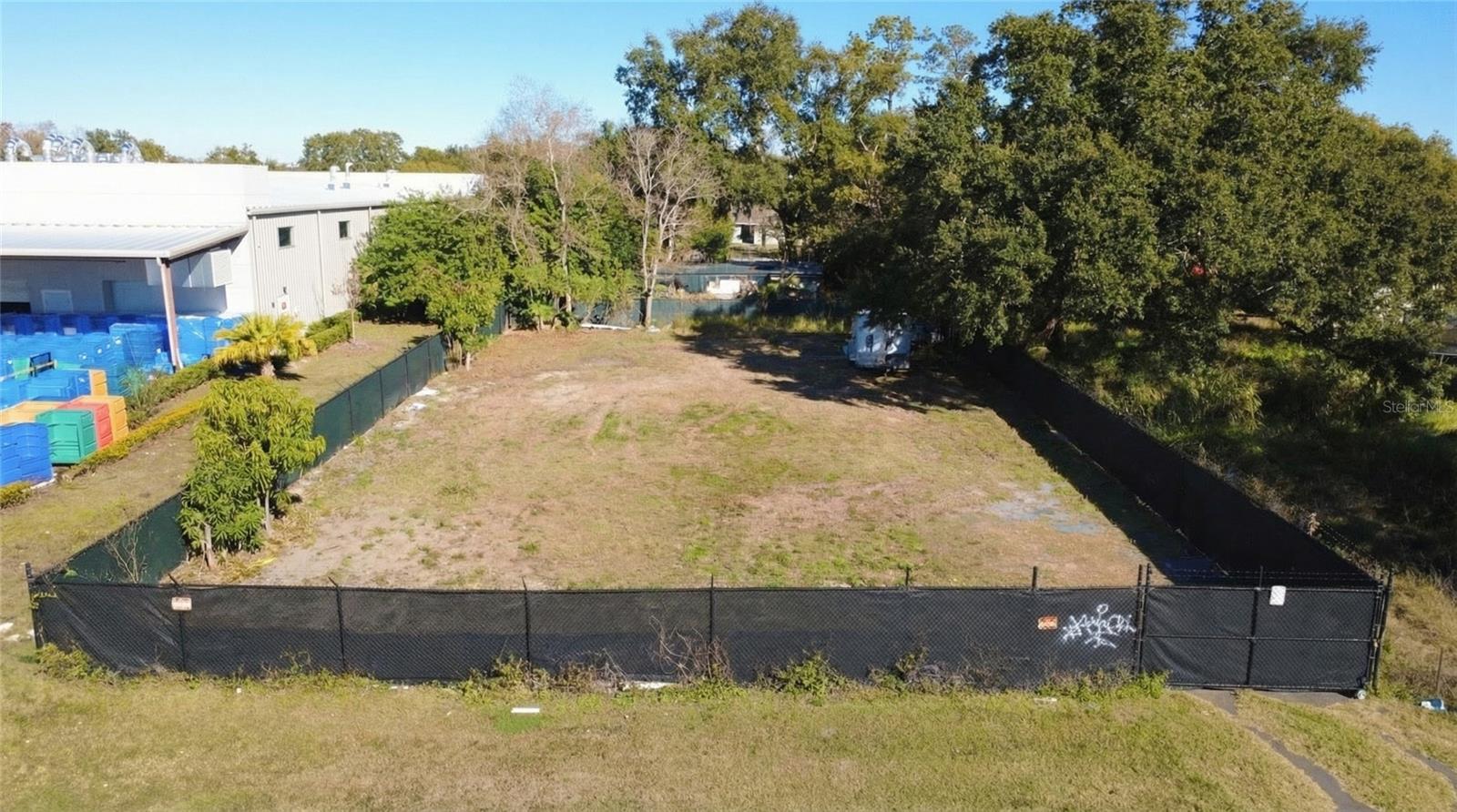 303 Lancaster, FL