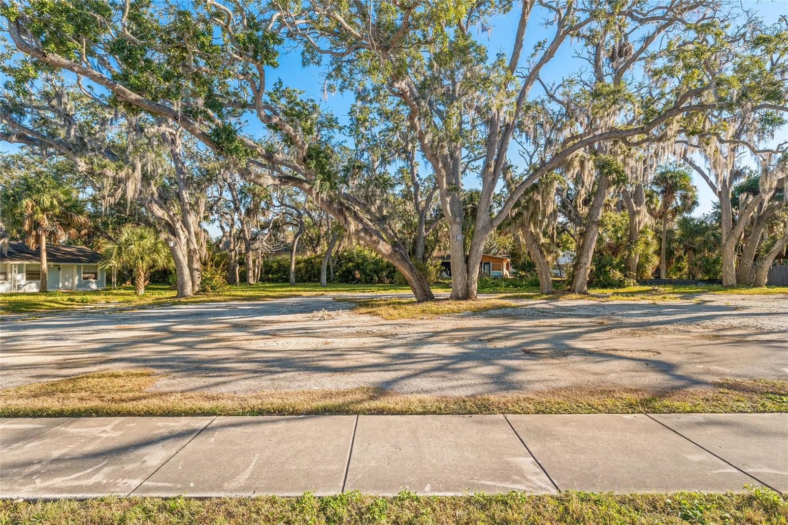 404 Canal Street, FL