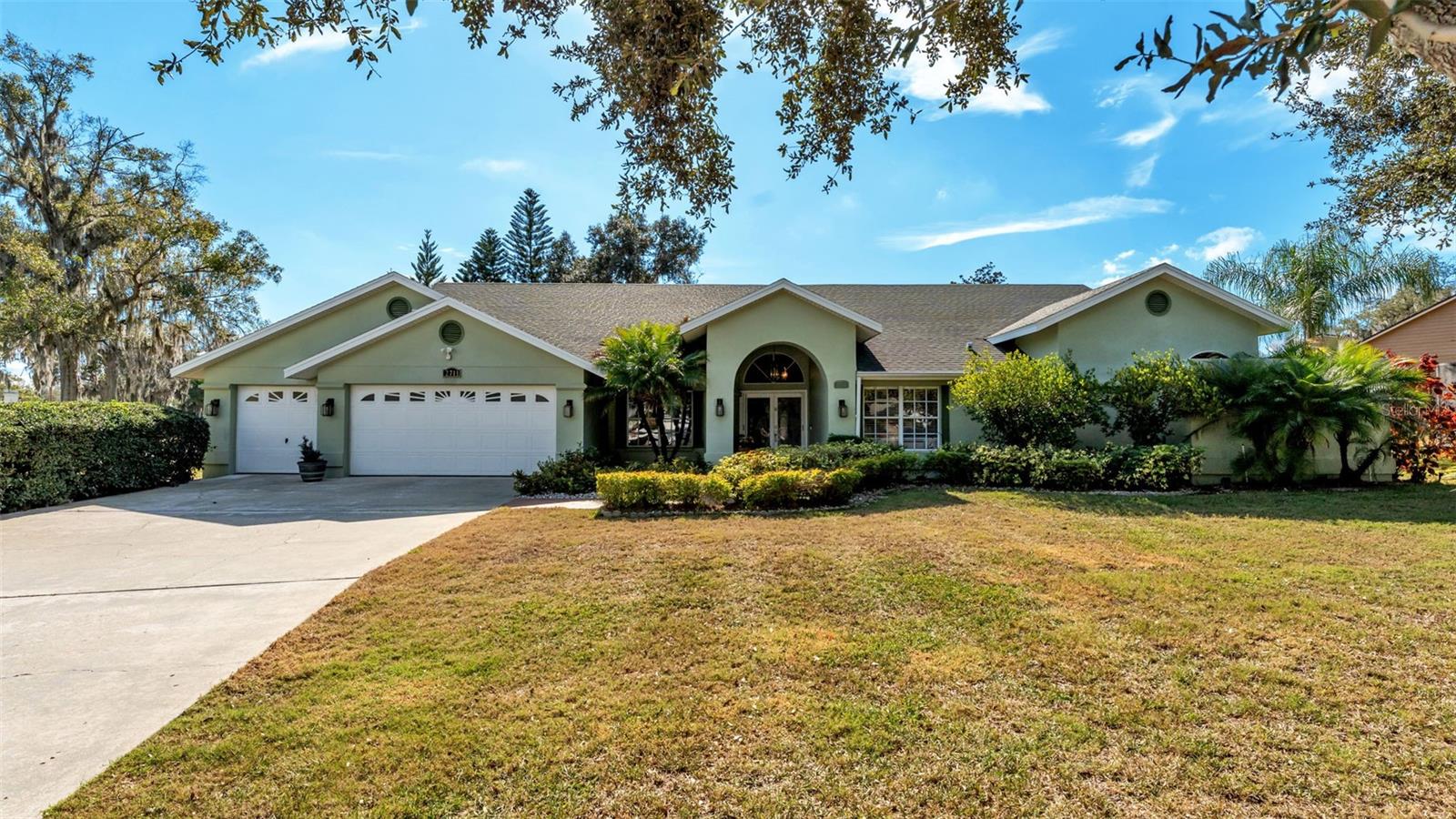 2711 Fairway Drive, FL