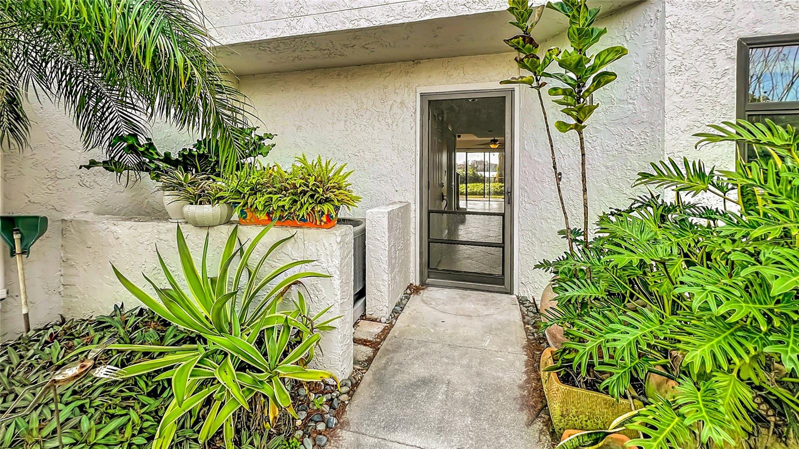 630 Killarney Bay Court, FL
