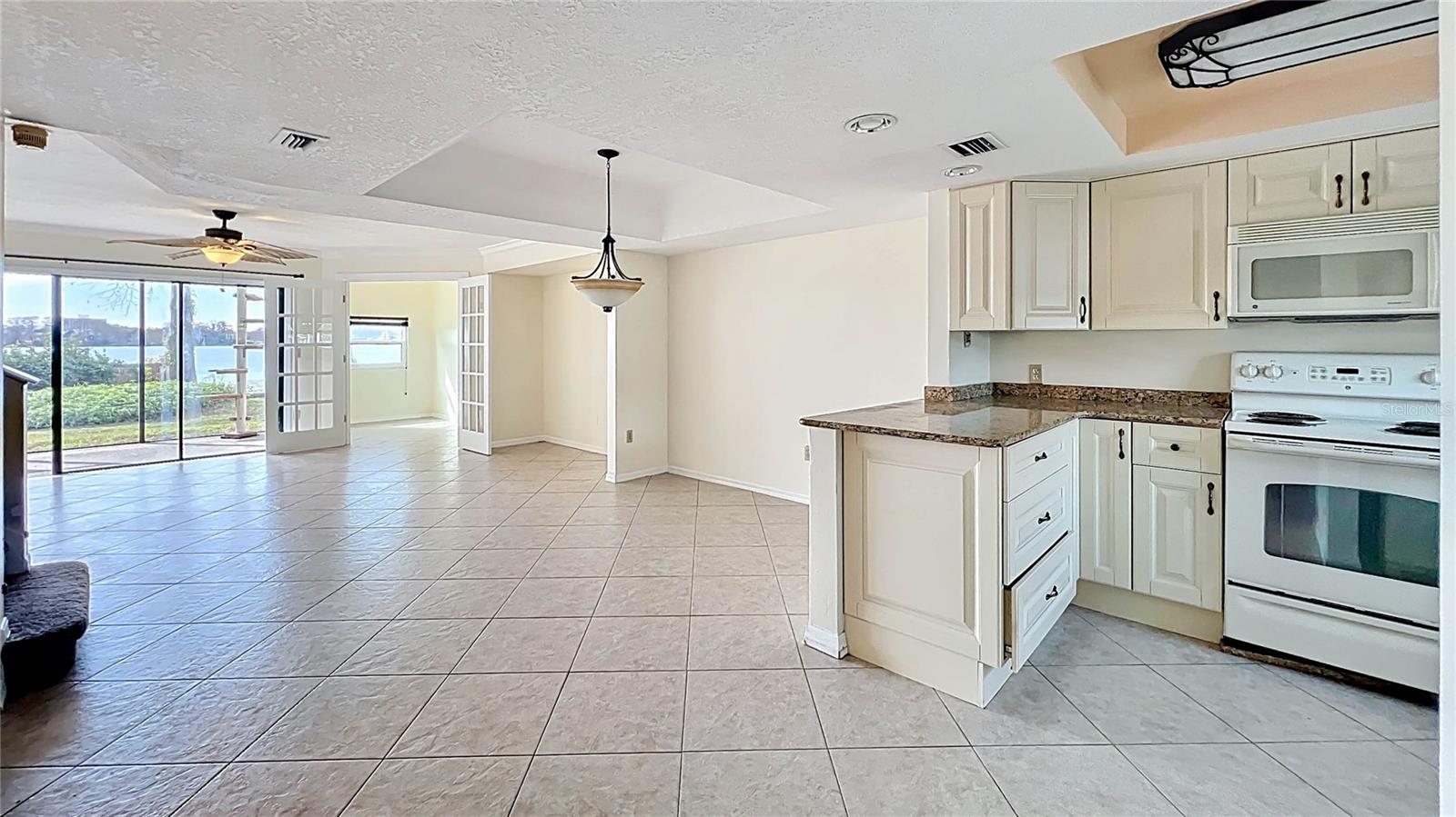 630 Killarney Bay Court, FL