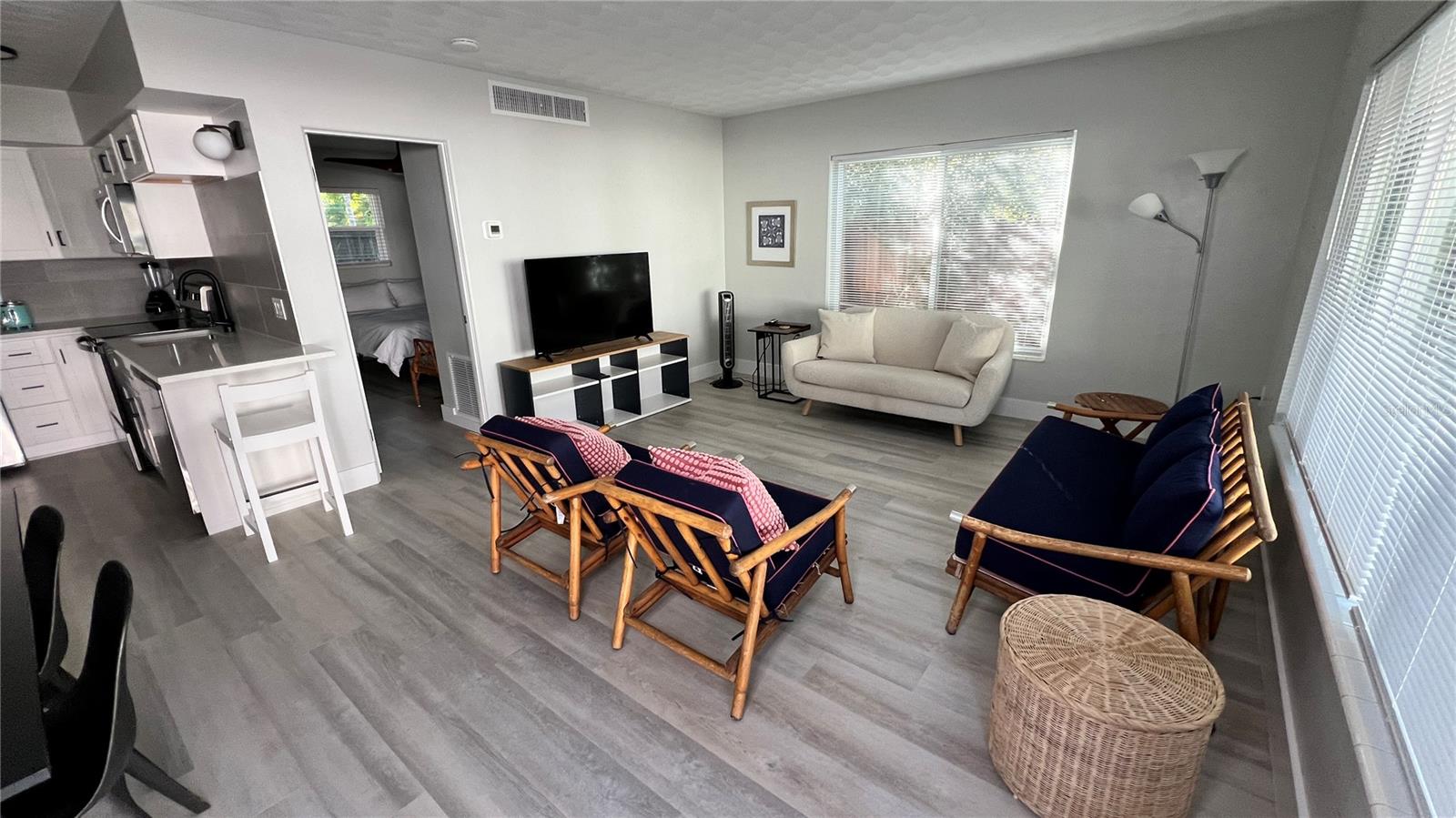 976 Tennessee Lane, FL