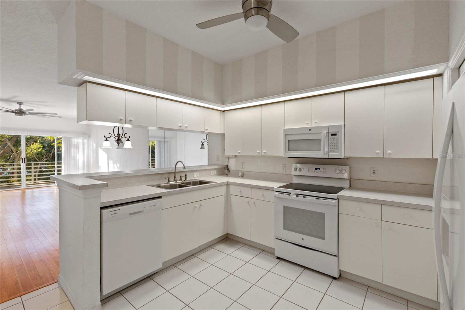 4610 Mirabella Court, FL