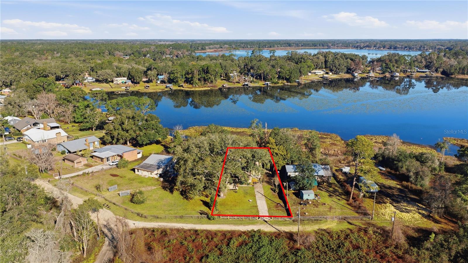 872 Lake Shore Terrace, FL