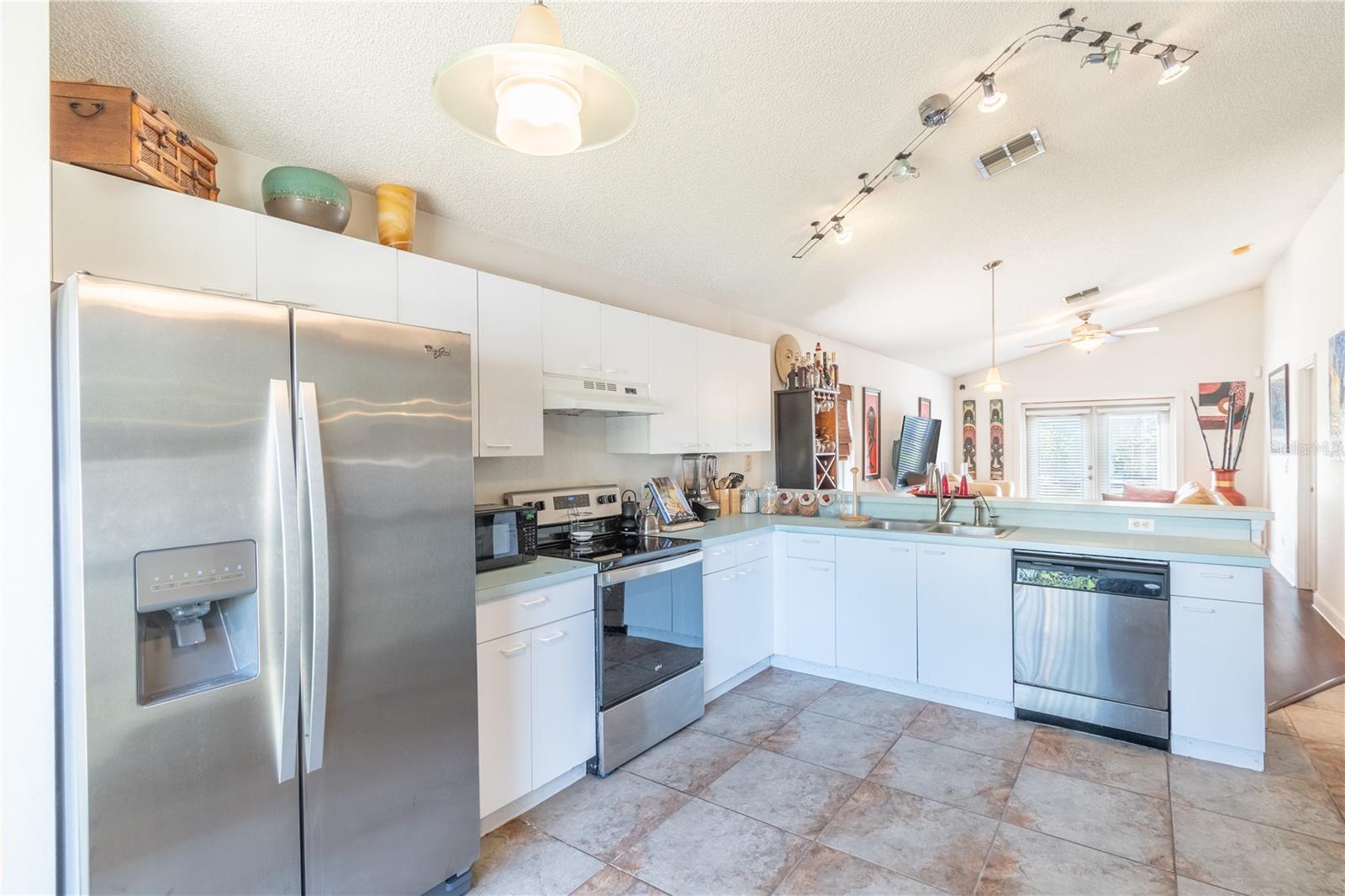 5501 Chatham Woods Court, FL