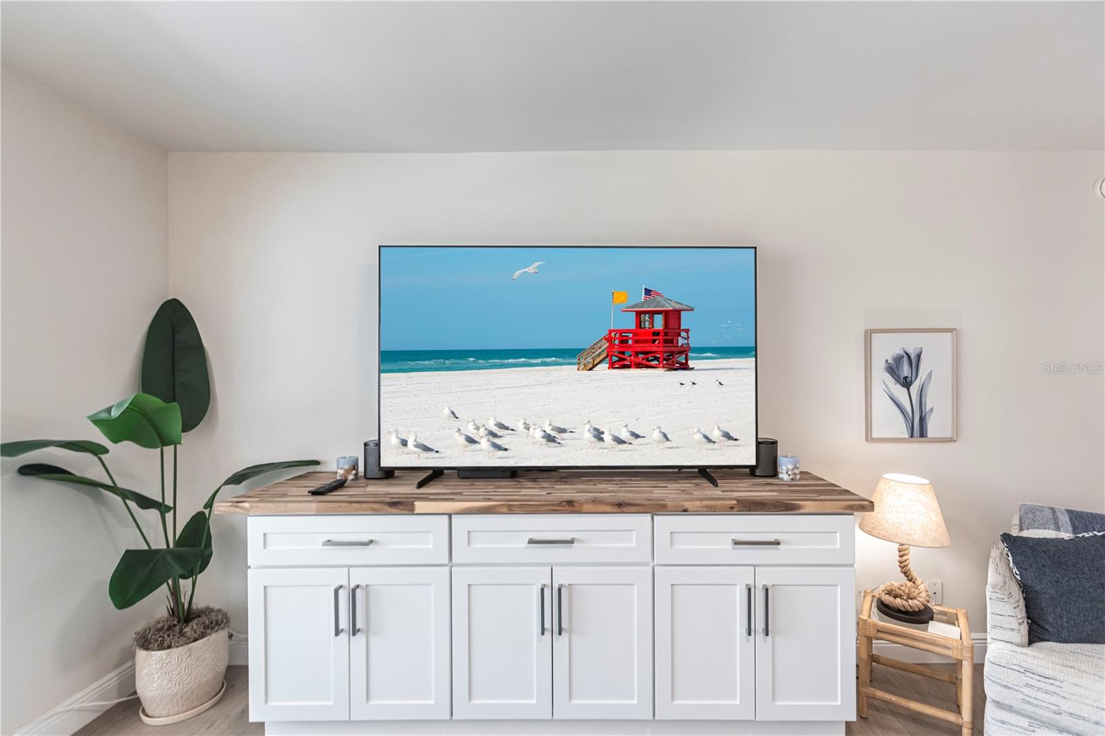 1055 Peppertree Drive, FL