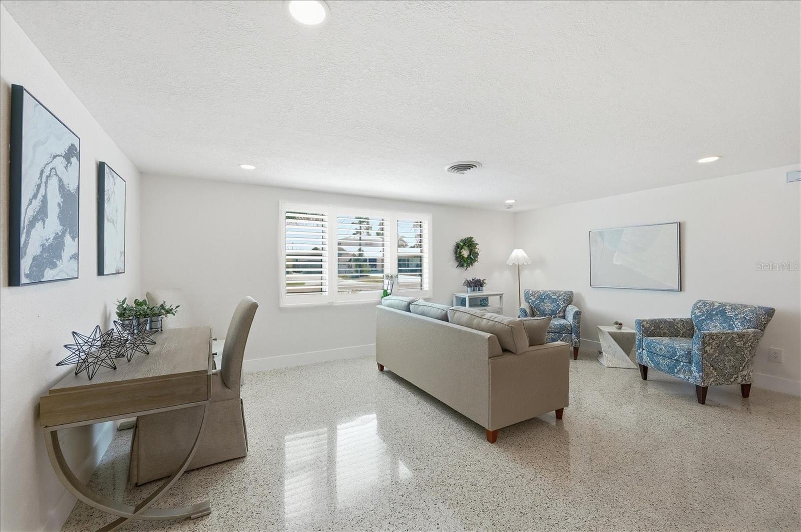 2090 Pennsylvania Avenue, FL