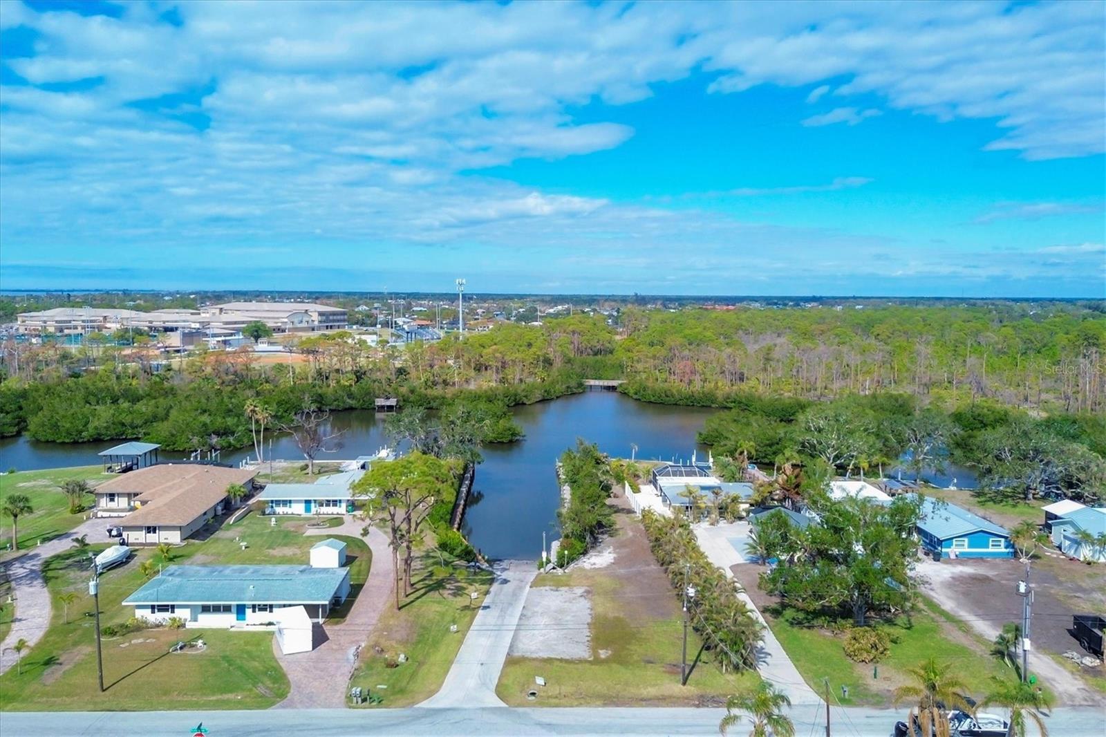 2090 Pennsylvania Avenue, FL