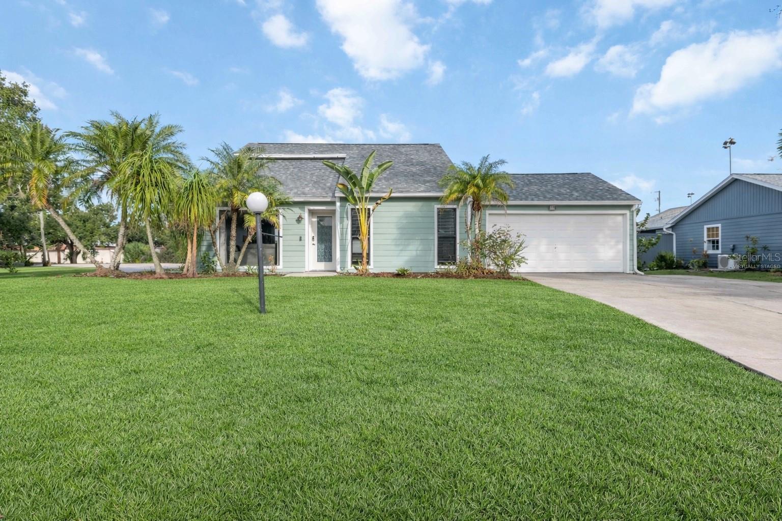 5211 Cedar Hammock Court, FL