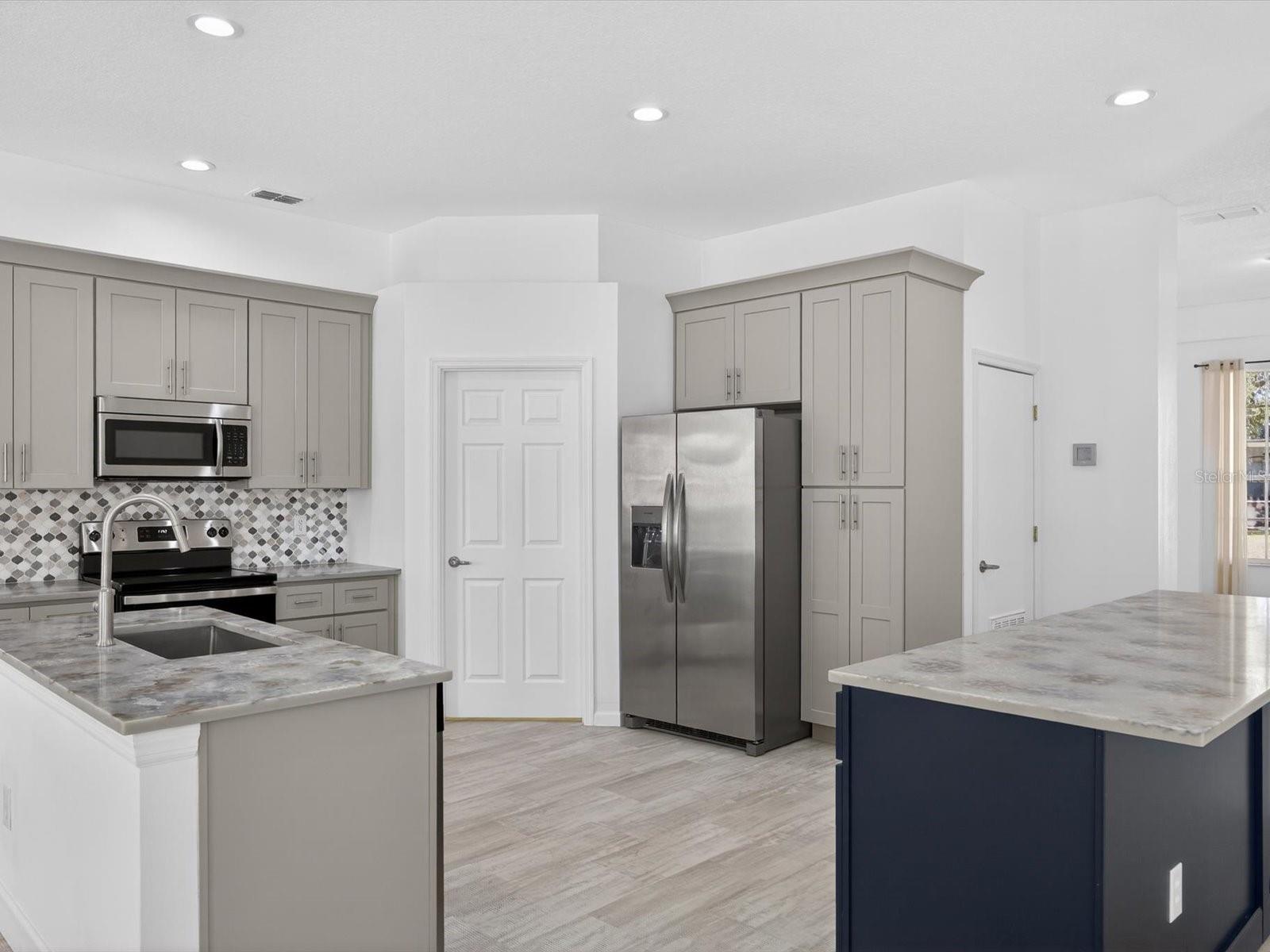 411 Boxwood Drive, FL