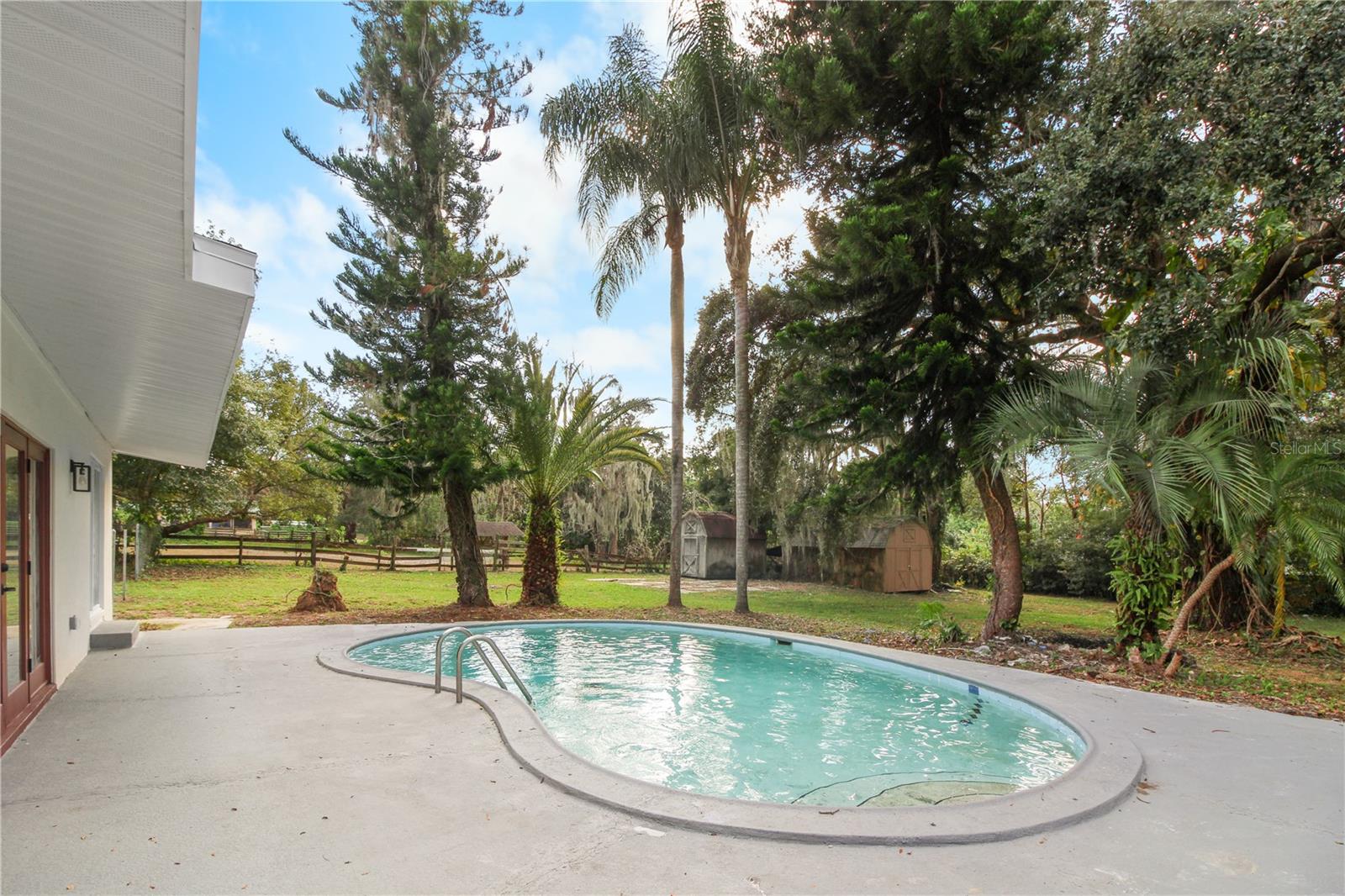2524 Blue Lake Court, FL