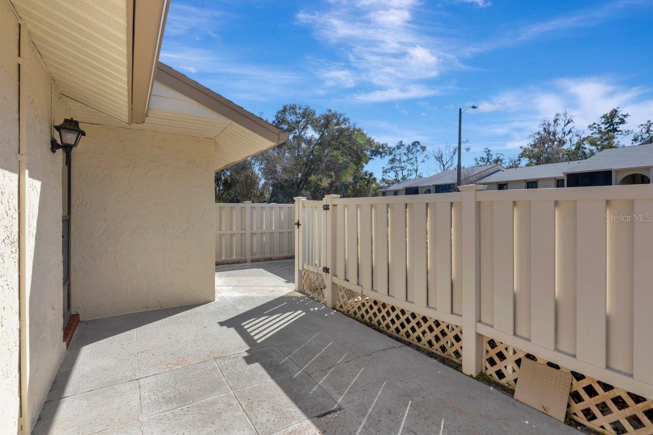 3113 Lake Pine Way, FL