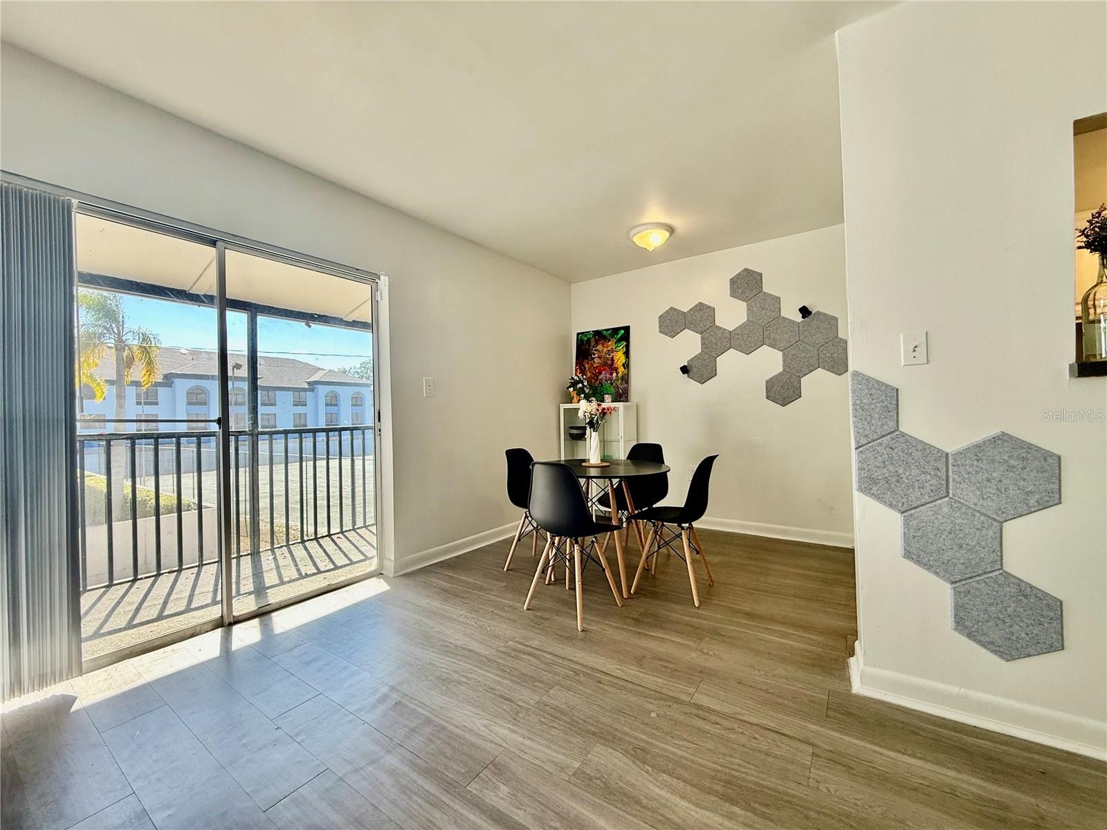 2507 Alafaya Trail, FL