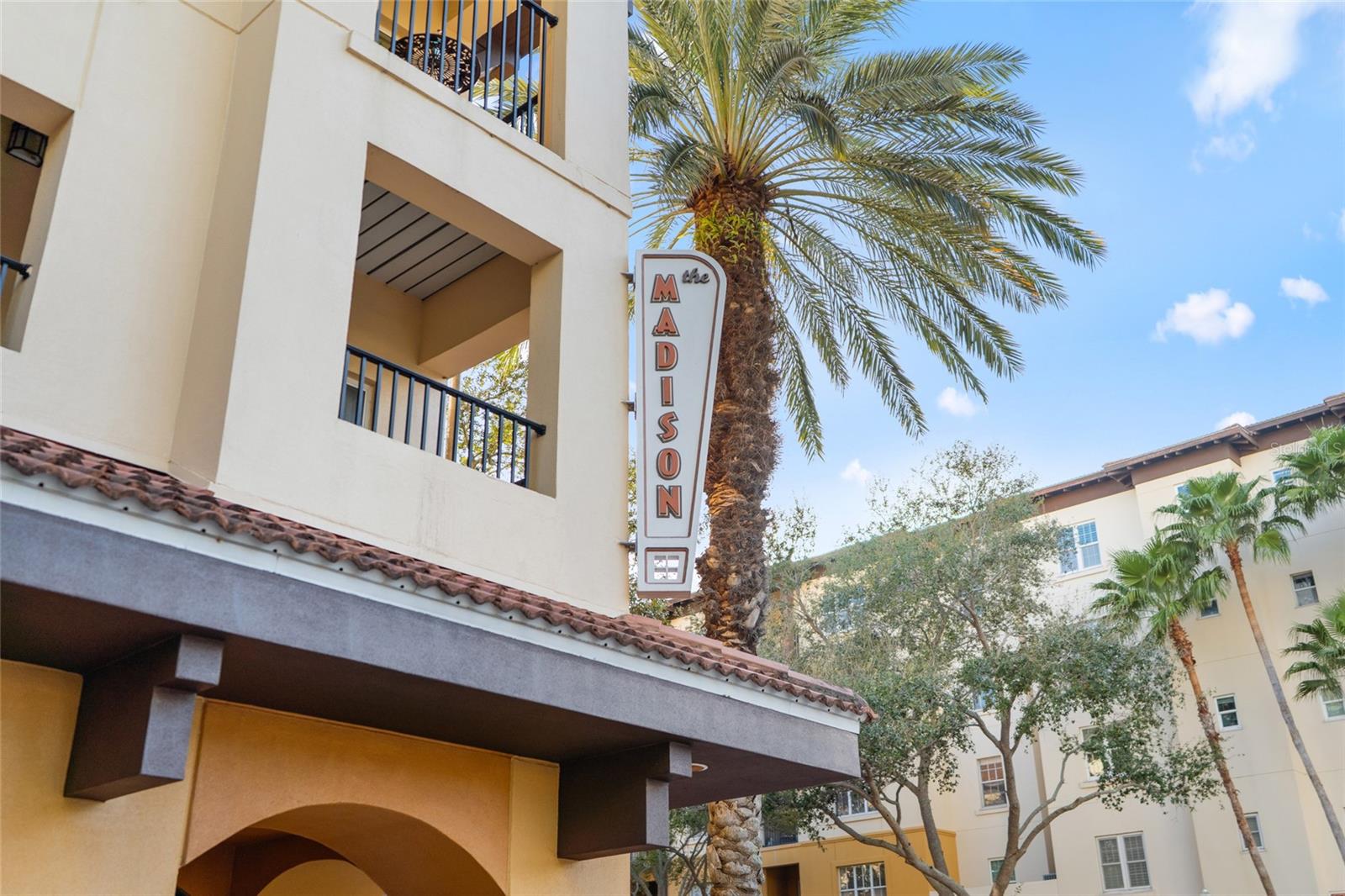 100 4th Avenue, FL