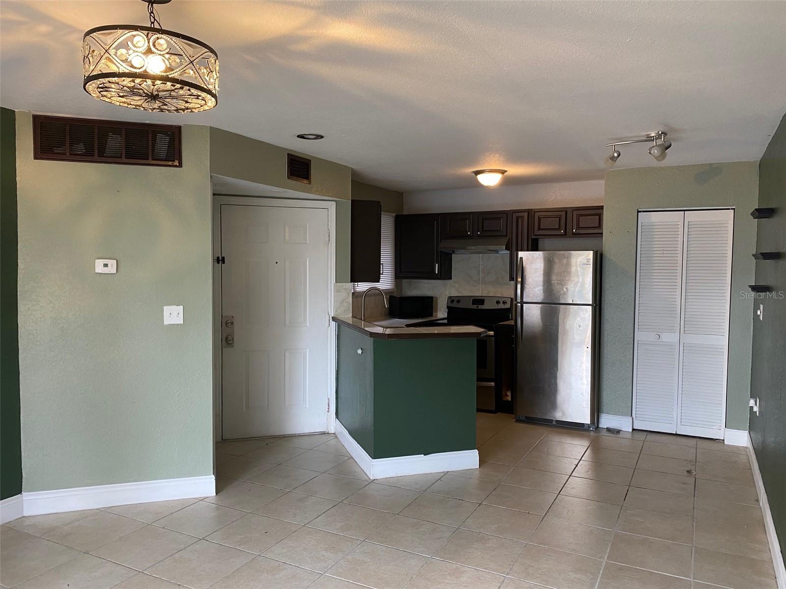 1916 Lake Atriums Circle, FL