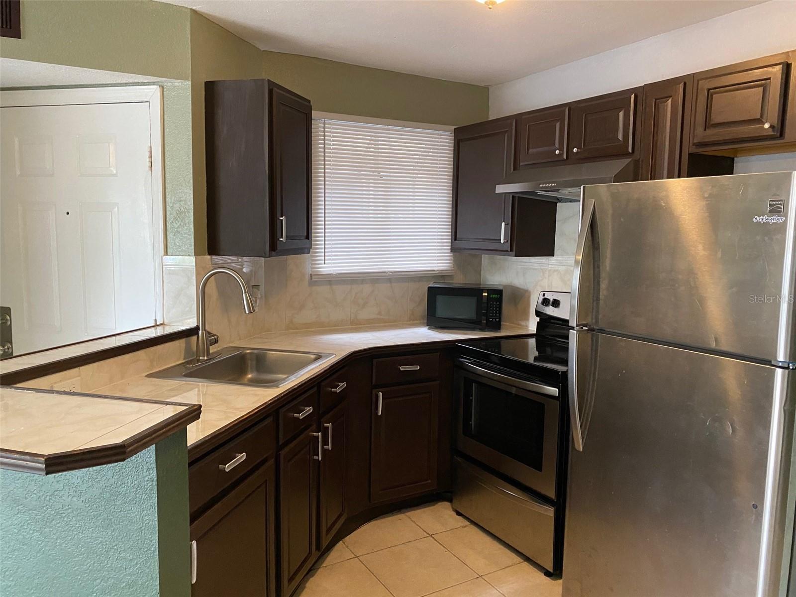 1916 Lake Atriums Circle, FL