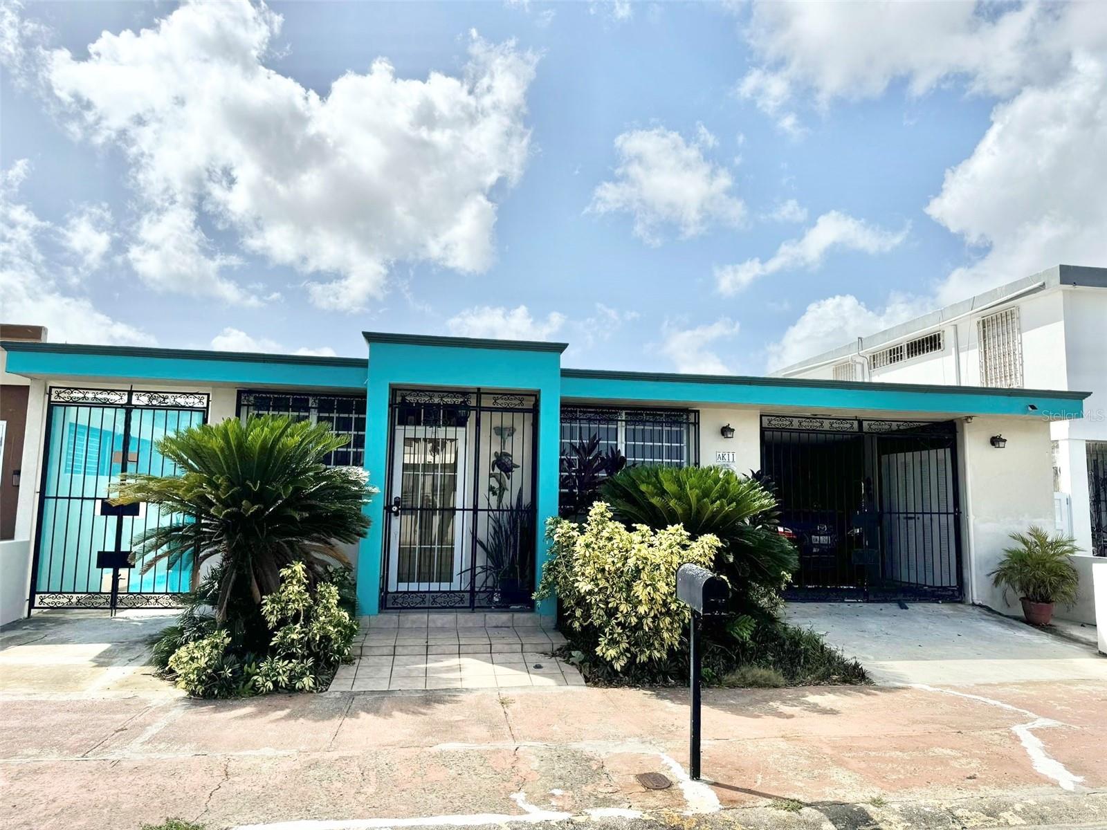 Paseo Magdalena St. Urb. Levittown Lakes, PR