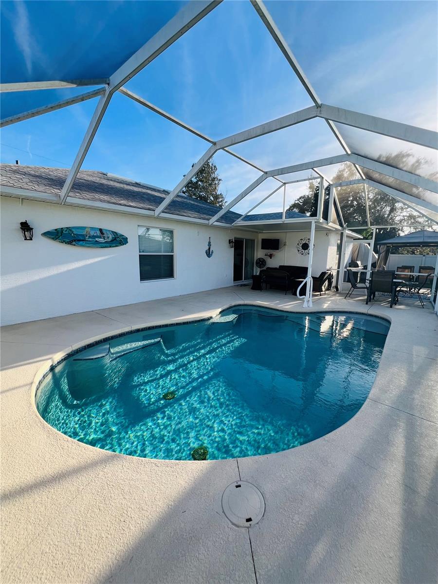 8 Firethorn Lane, FL