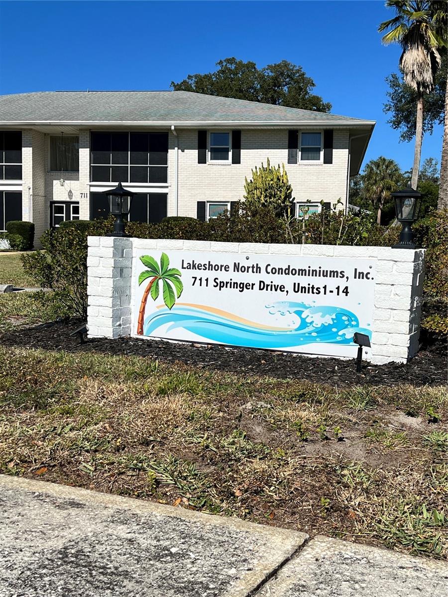 711 Springer Drive, FL
